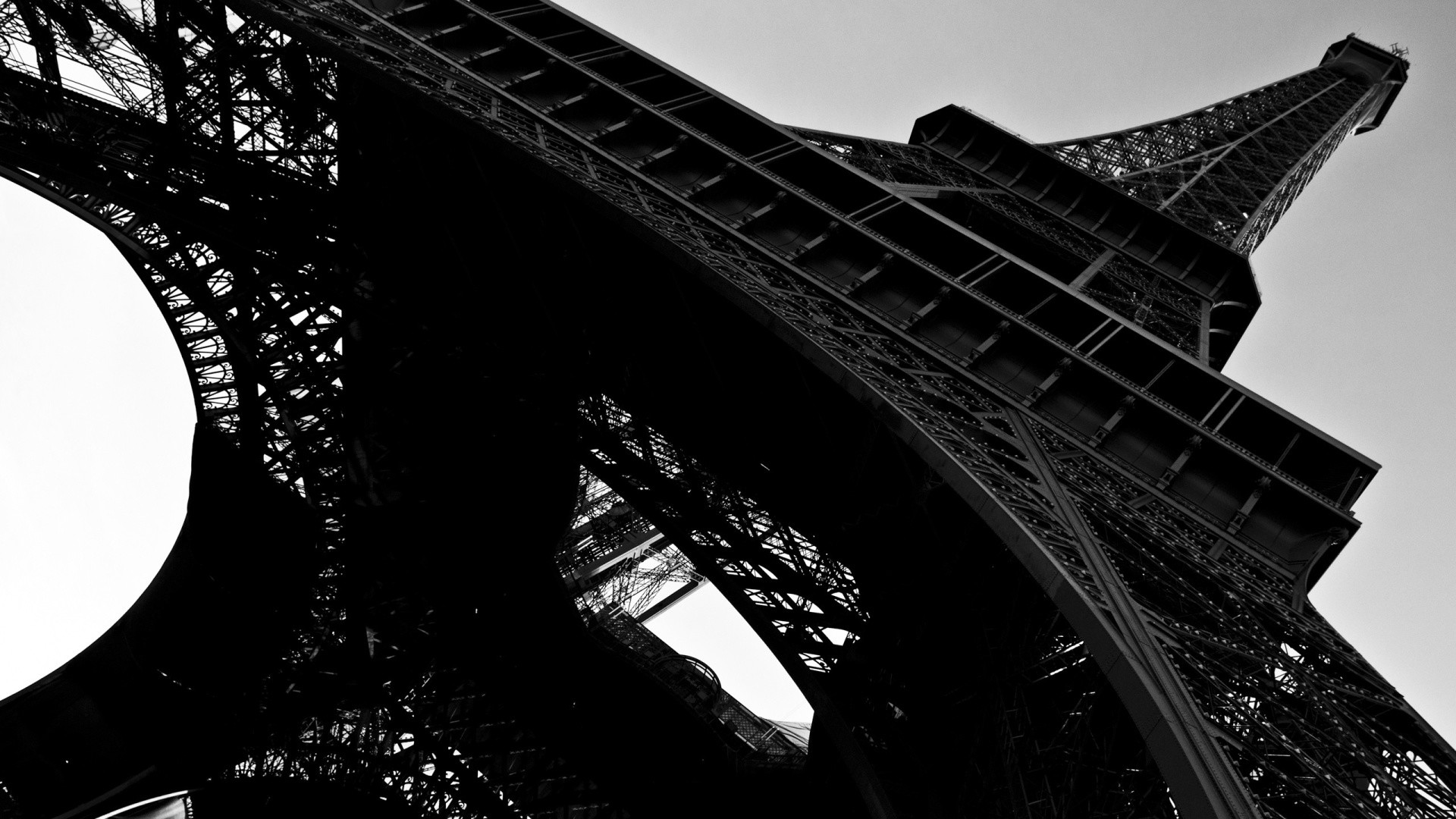 1920x1080 Eiffel-Tower-Black-And-White-Desktop-Wallpaper