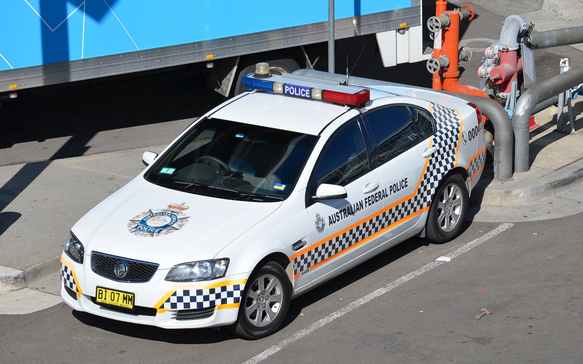 1920x1200 Vehicles - Holden Omega Holden Vehicle Car Police Police Car Wallpaper