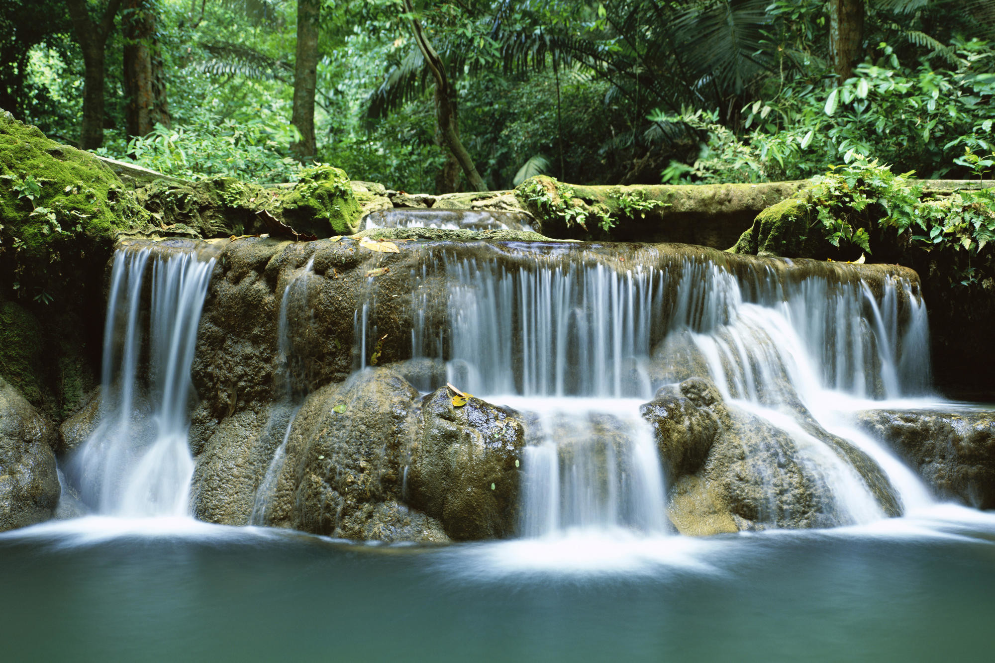2000x1333 from moving waterfall wallpaper wallpaper moving waterfall wallpaper .