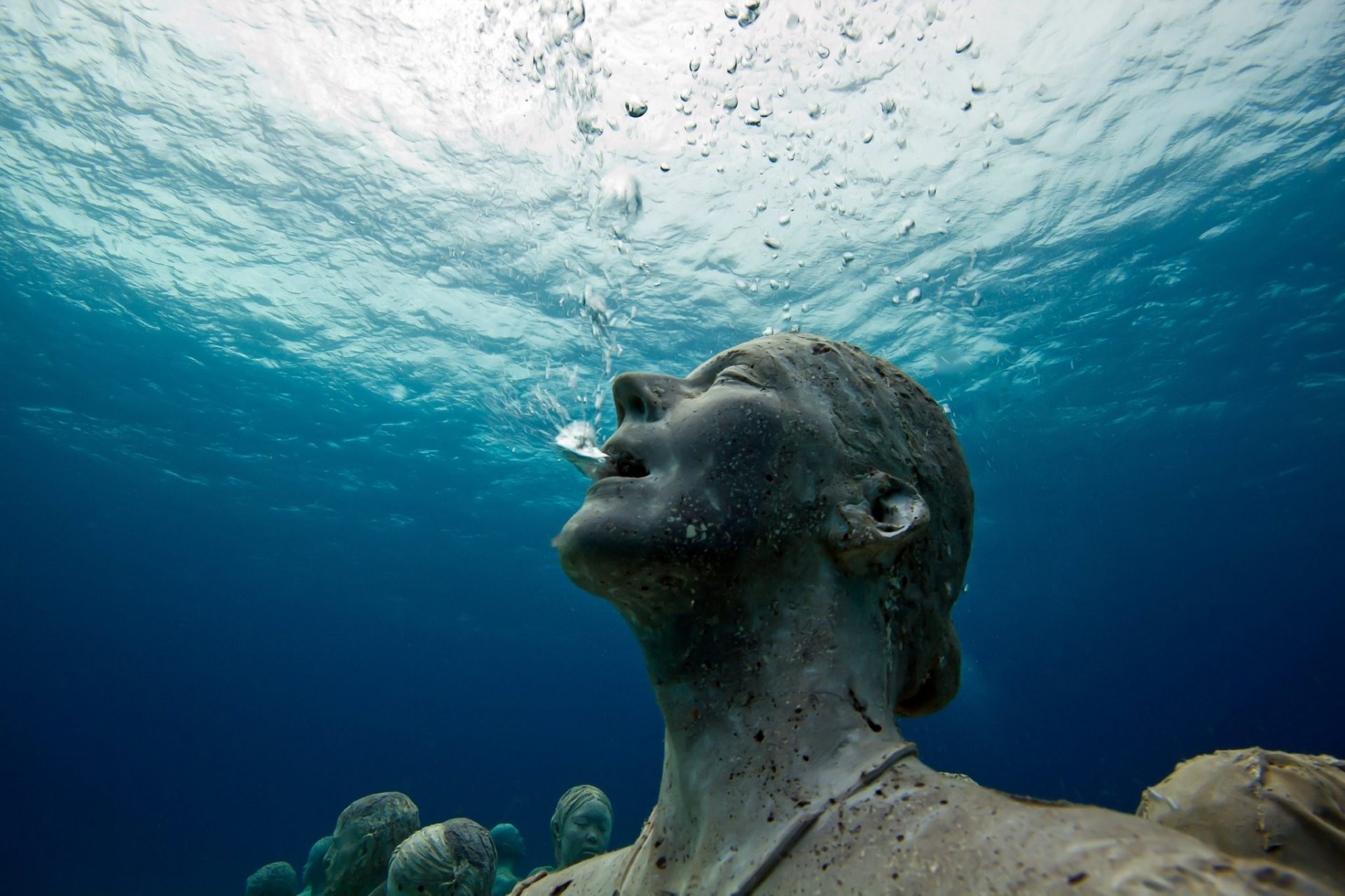 1920x1280 park of underwater sculptures underwater sculpture breathing jason decaires  taylor weeping angels