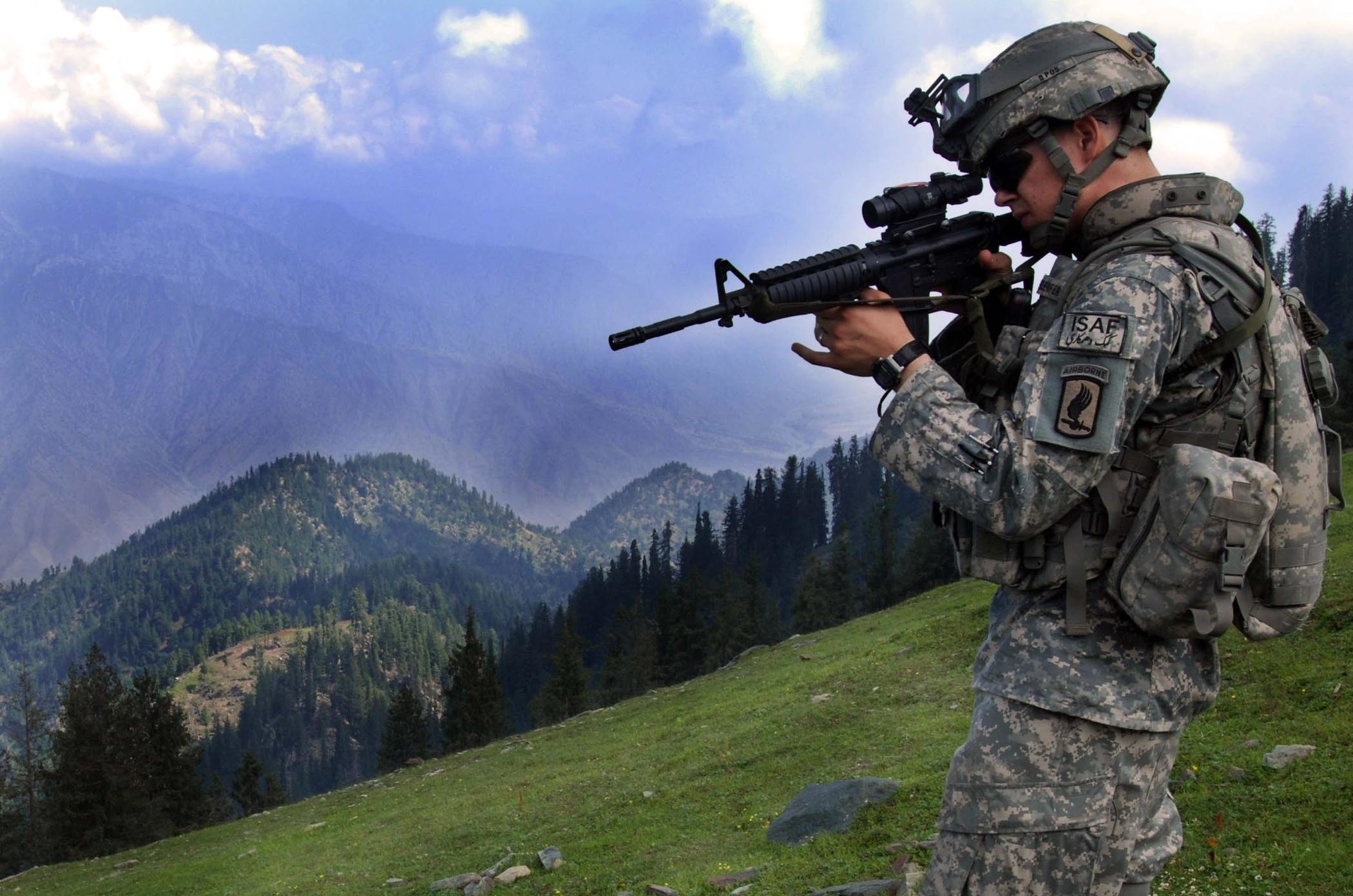2100x1391 soldiers, mountains, war, guns, army, hills, airborne, M4, ISAF - Free  Wallpaper / WallpaperJam.com