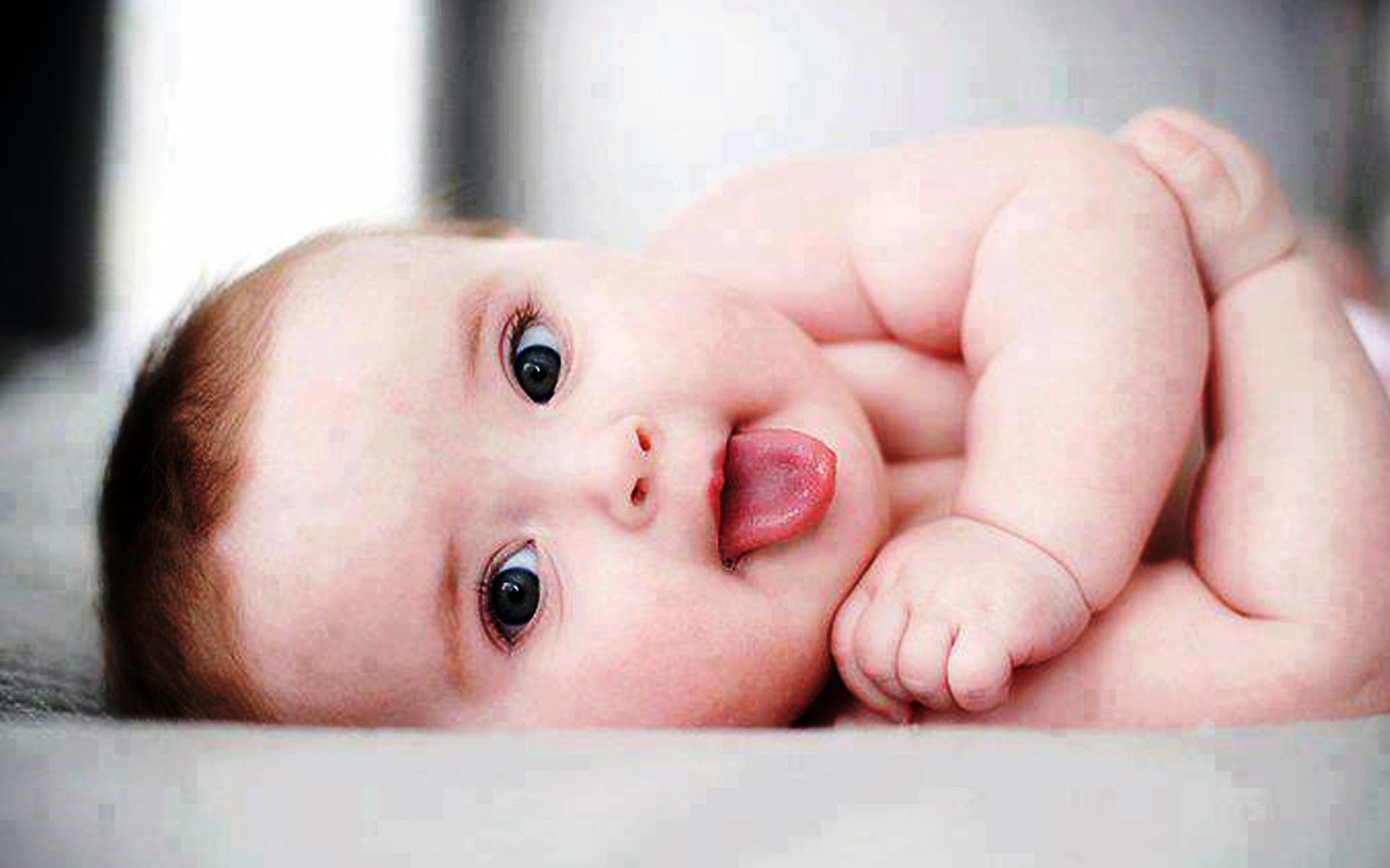 1920x1200 Cute baby wallpapers HD.