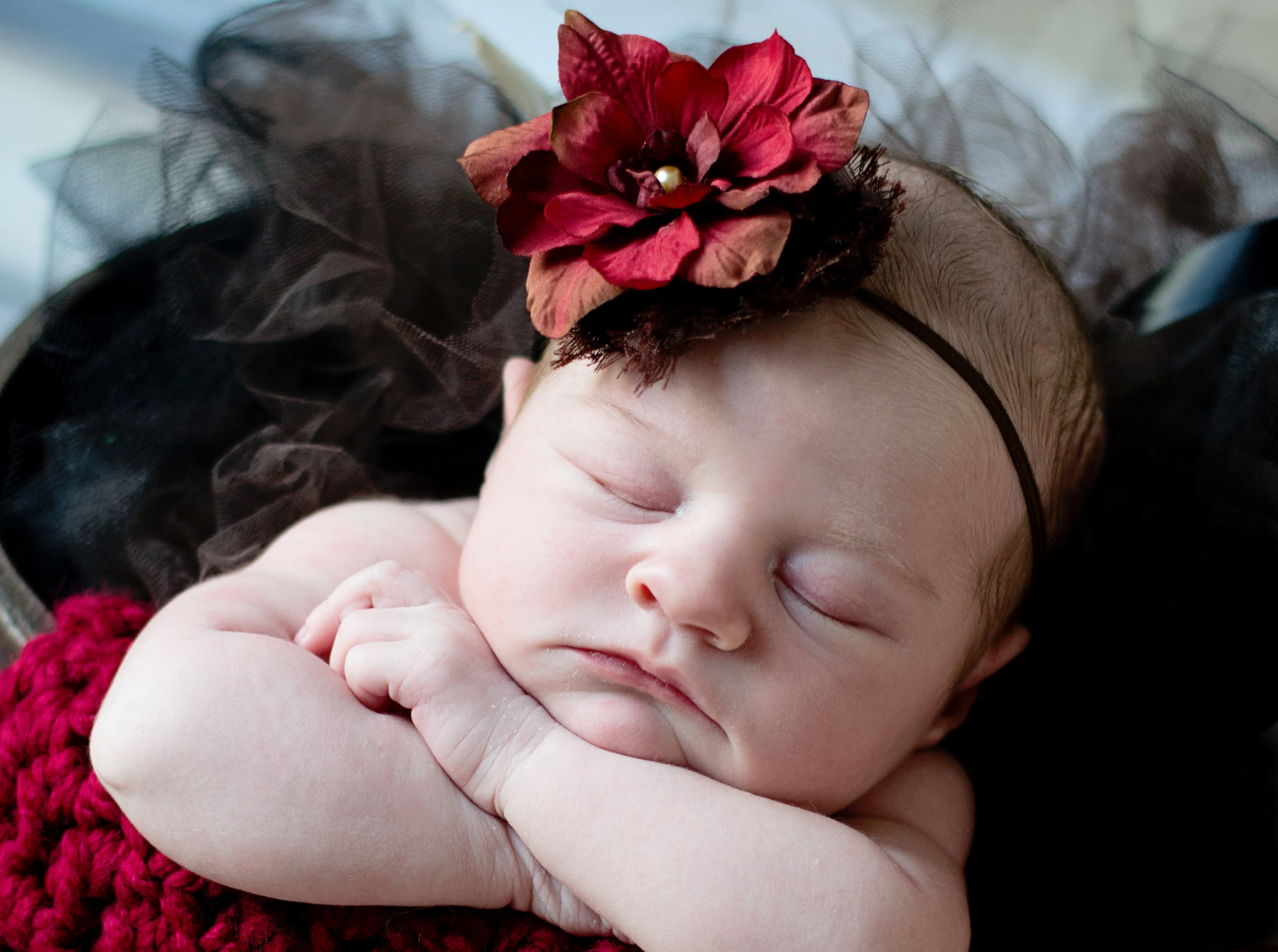 2550x1900 Cute Lovely Sweet Sleeping Angel Baby Photo
