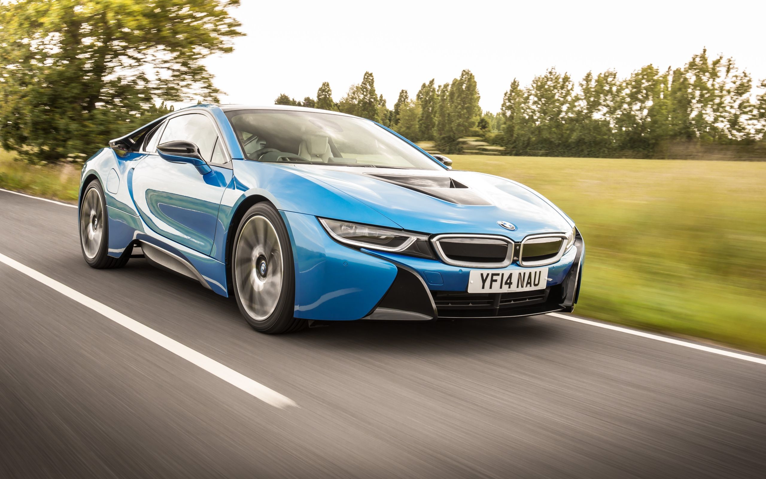 2560x1600 These Beautiful BMW i8 Wallpapers Are A Futuristic Dose Of Sex Appeal For  Your Desktop And Mobile