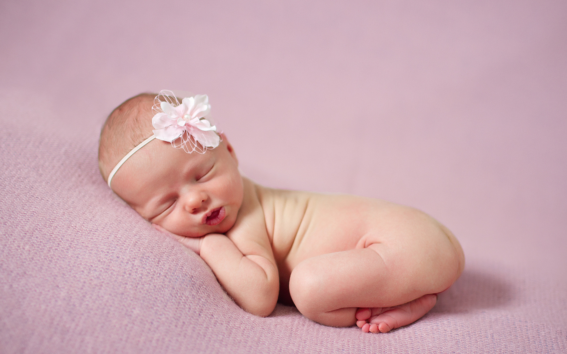 1920x1200 59-infant-baby-picture-sleeping-baby-wallpaper-cute-