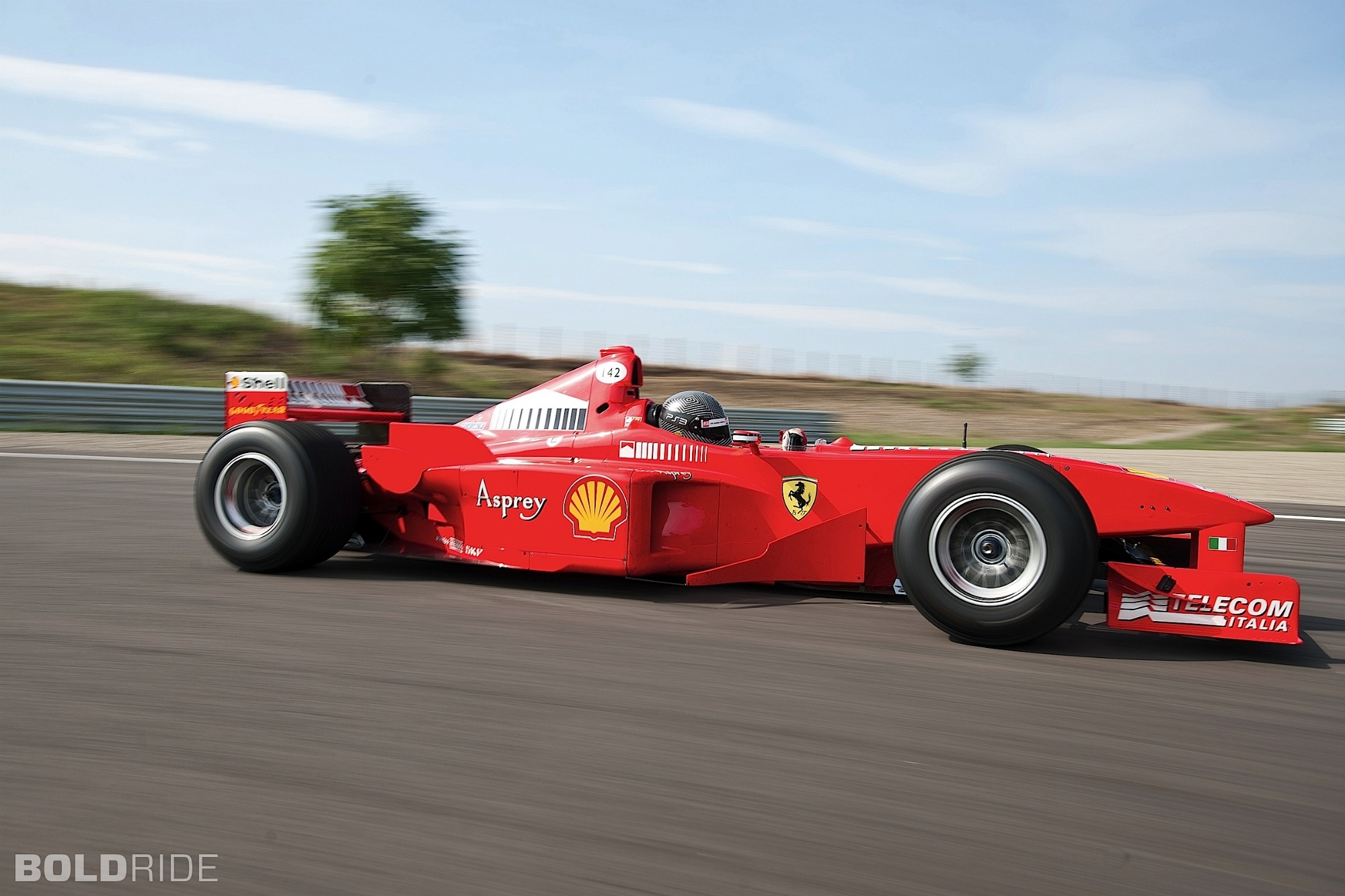 2000x1333 Formula 1 Race Car
