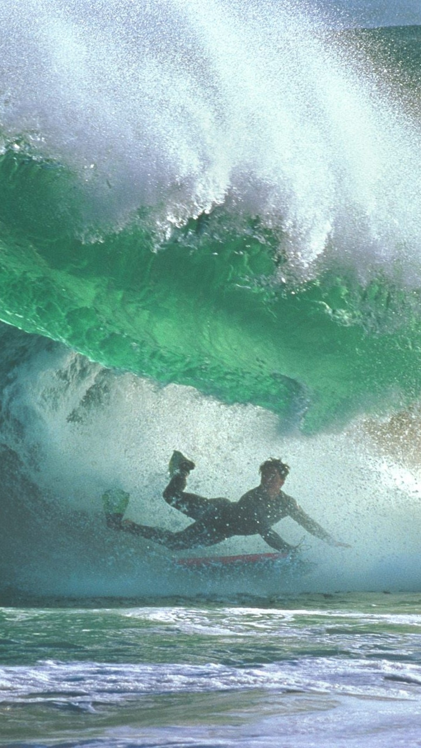 1440x2560  Wallpaper surfing, under water, wave, guy