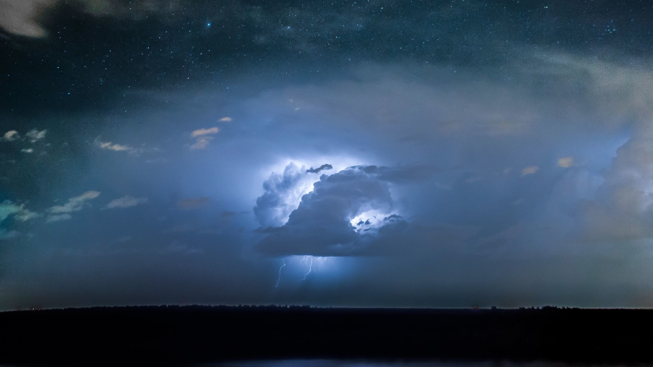 2560x1440 lightning-thunder-storm-long-exposure-4k-vr.jpg