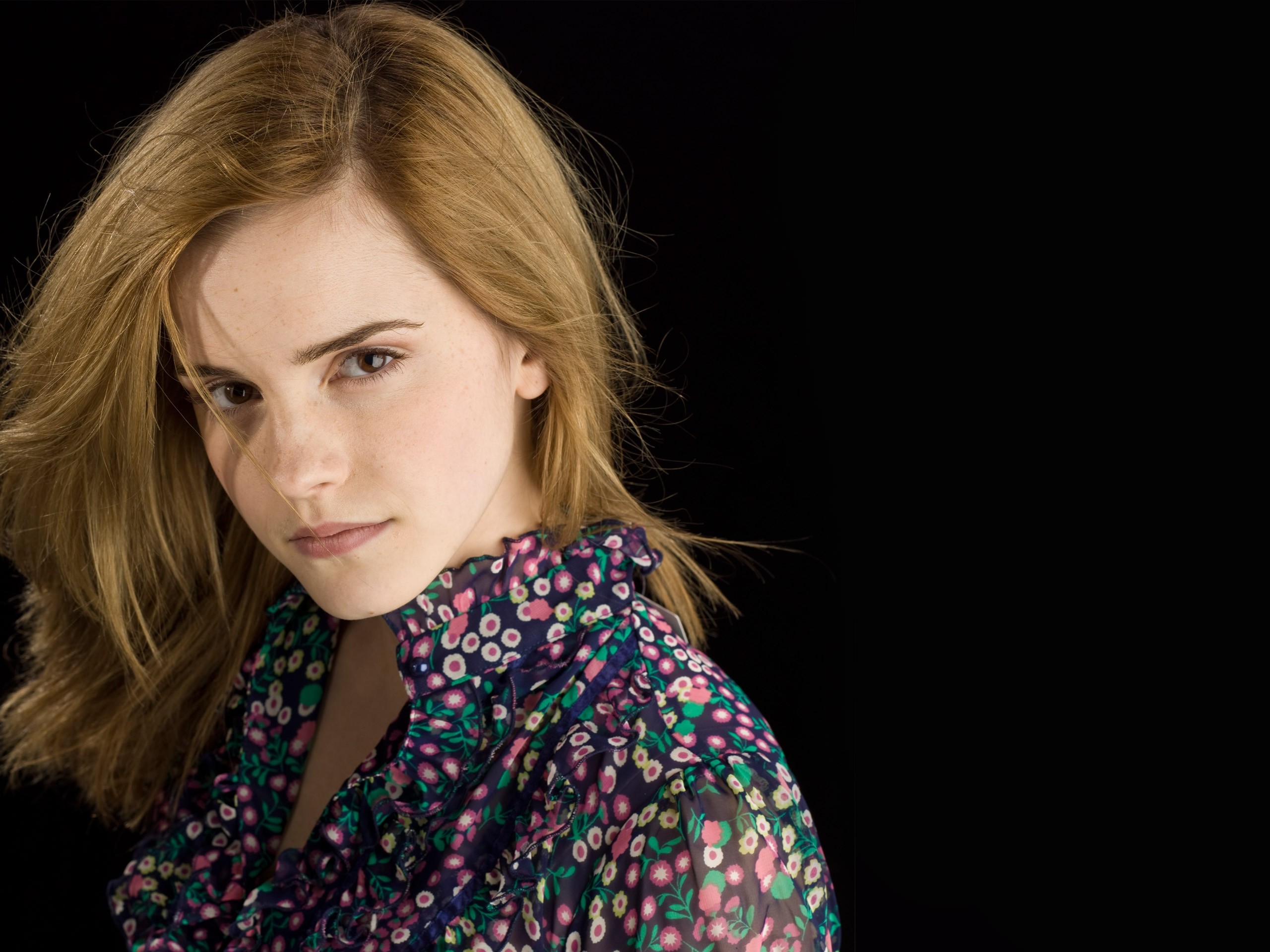 2560x1920  Amazing High Definition Images of Beautiful Emma Watson (2), Full HD  1080p