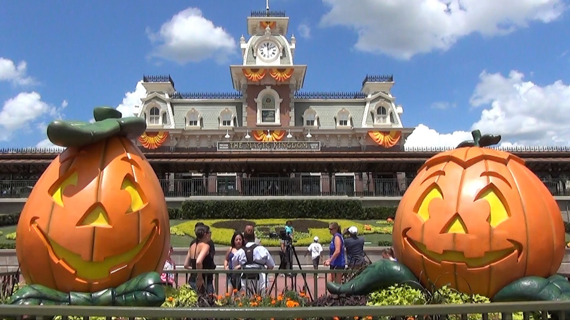 1920x1080 Halloween Decorations at Magic Kingdom 2014 - Jack-O-Lanterns, Pumpkins,  Scarecrows, New Locations - YouTube