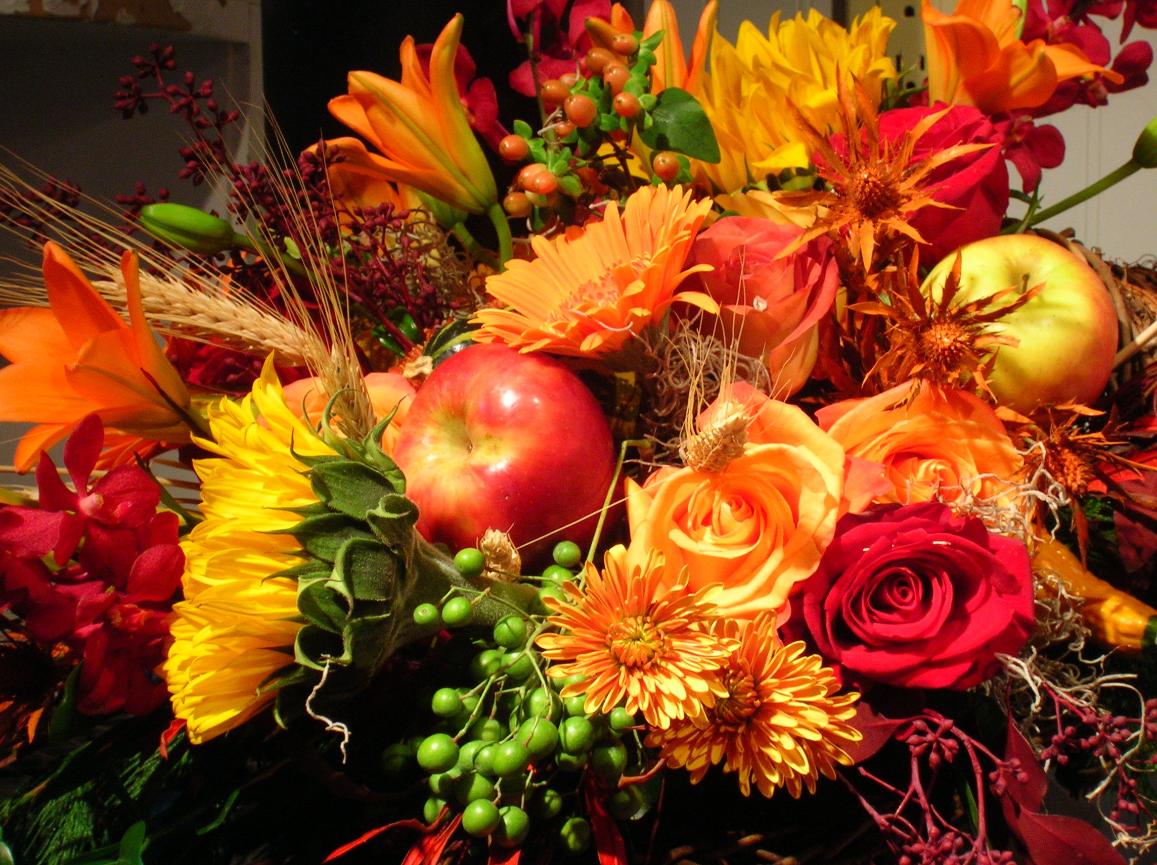2288x1712 Autumn Bouquets wallpapers