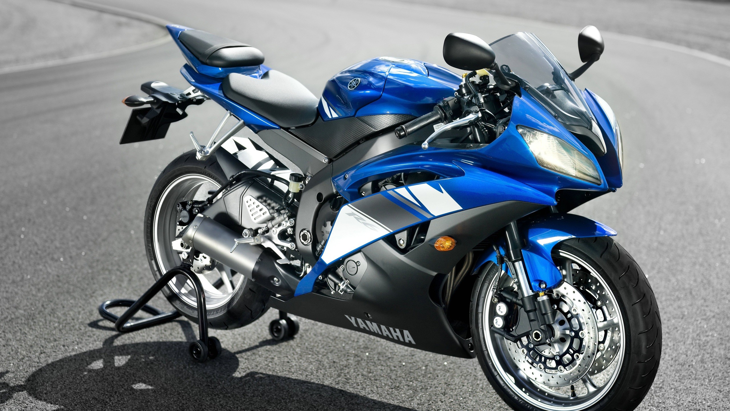 2560x1440 Yamaha Motorcycle. Download