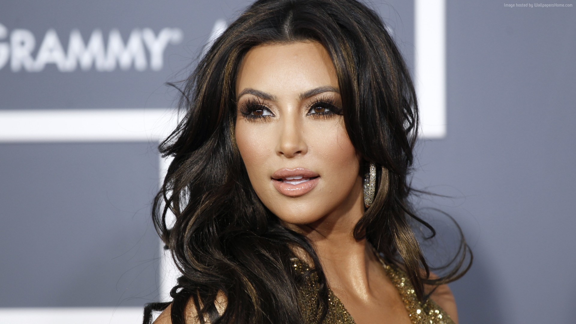 1920x1080 Bollywood wants its stars to look like Pitt, Kardashian: Celebrity  hairstylist