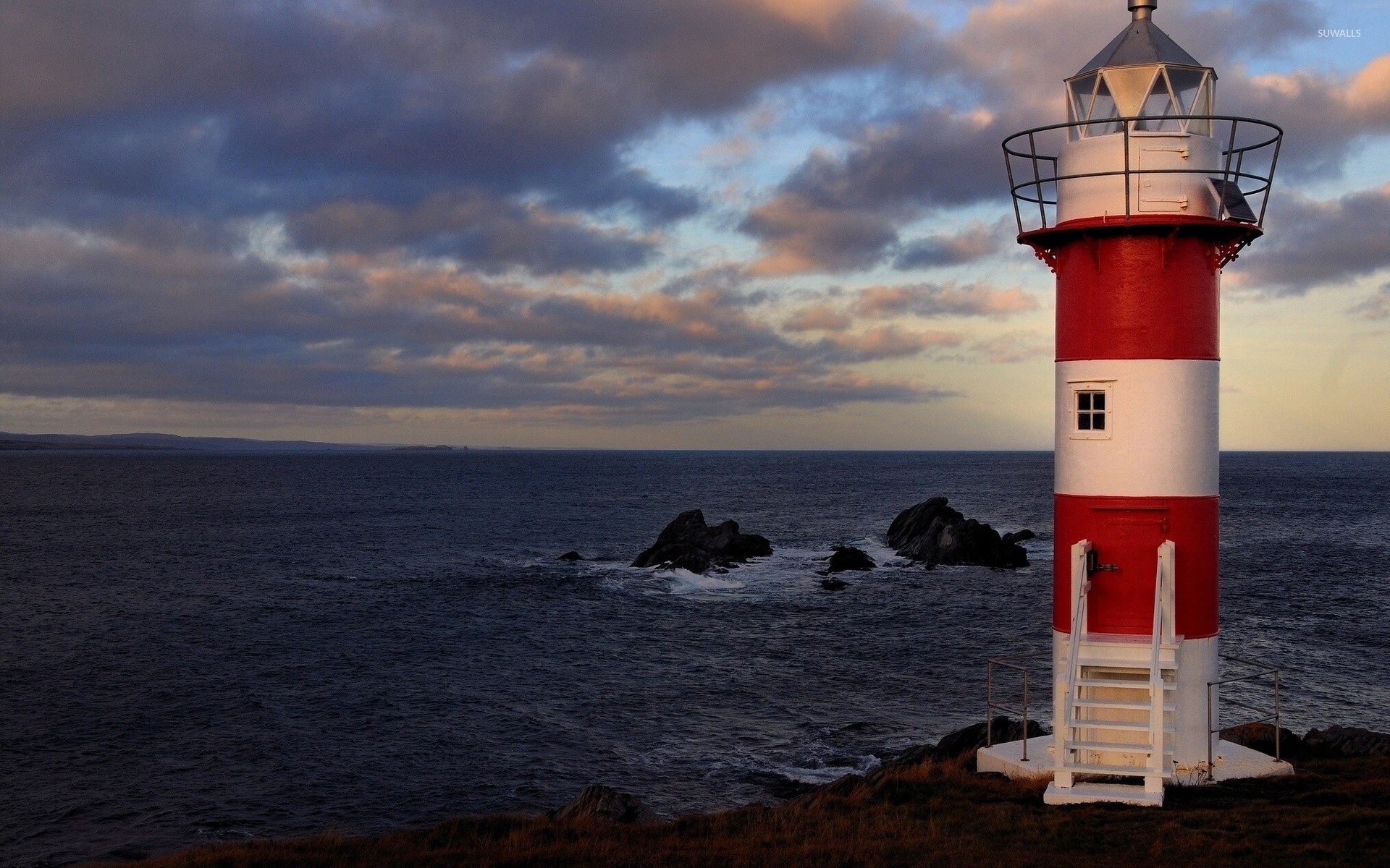 1920x1200 White and red lighthouse wallpaper