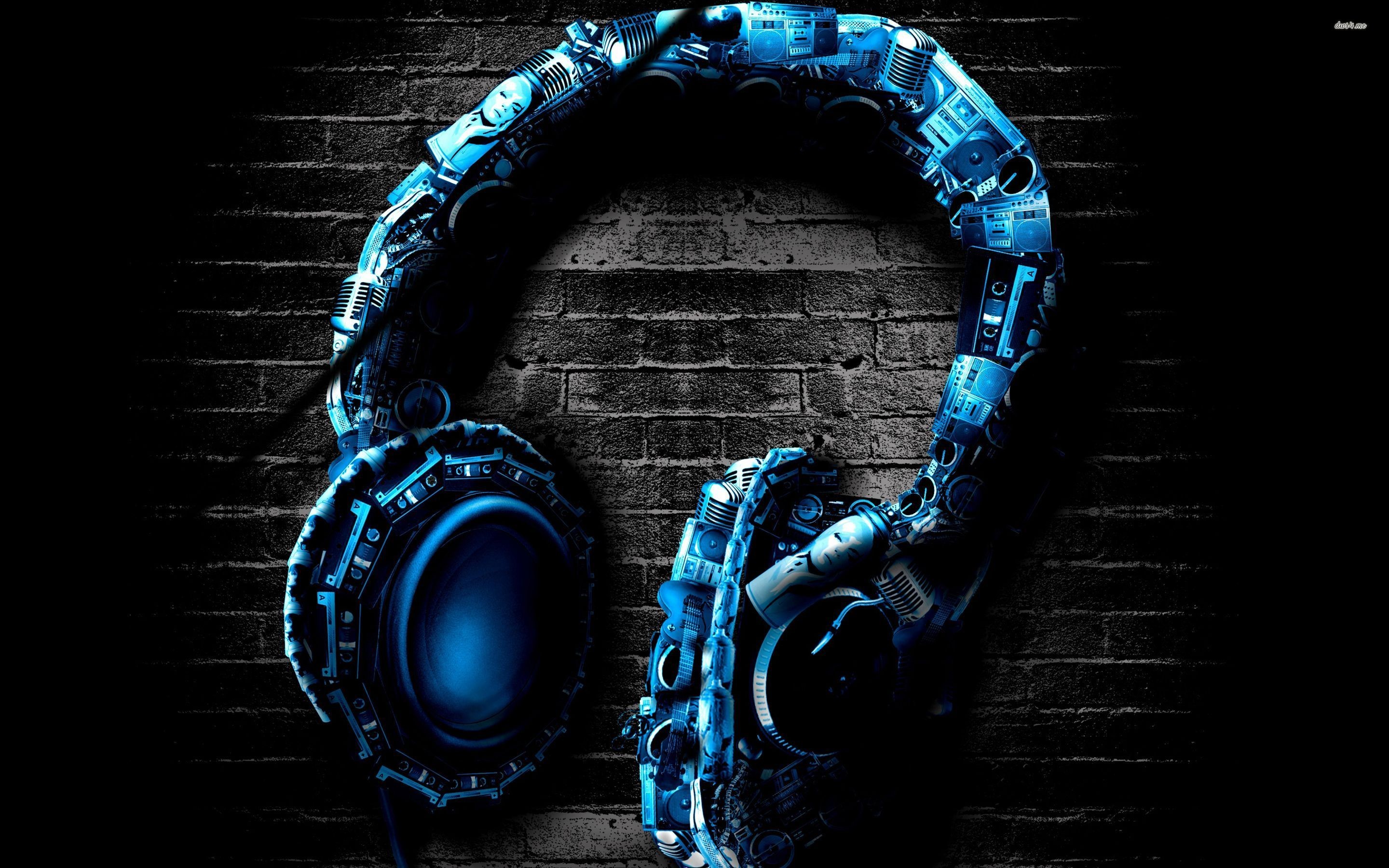 2880x1800 Awesome Headphones Wallpaper