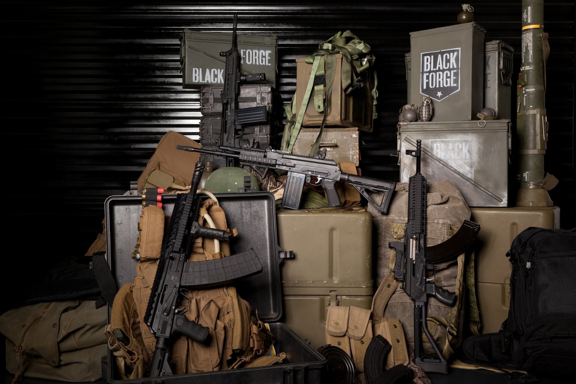 1920x1280 machines boar assault rifles weapon grenade shops boxes handbags equipment  military ammunition