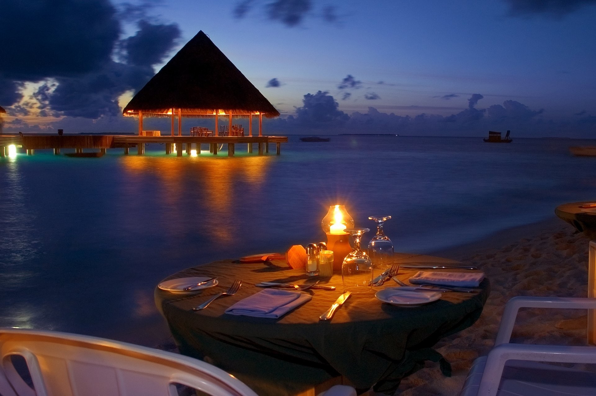 1920x1276 night beach dinner ocean romance sunset beach romantic dinner view