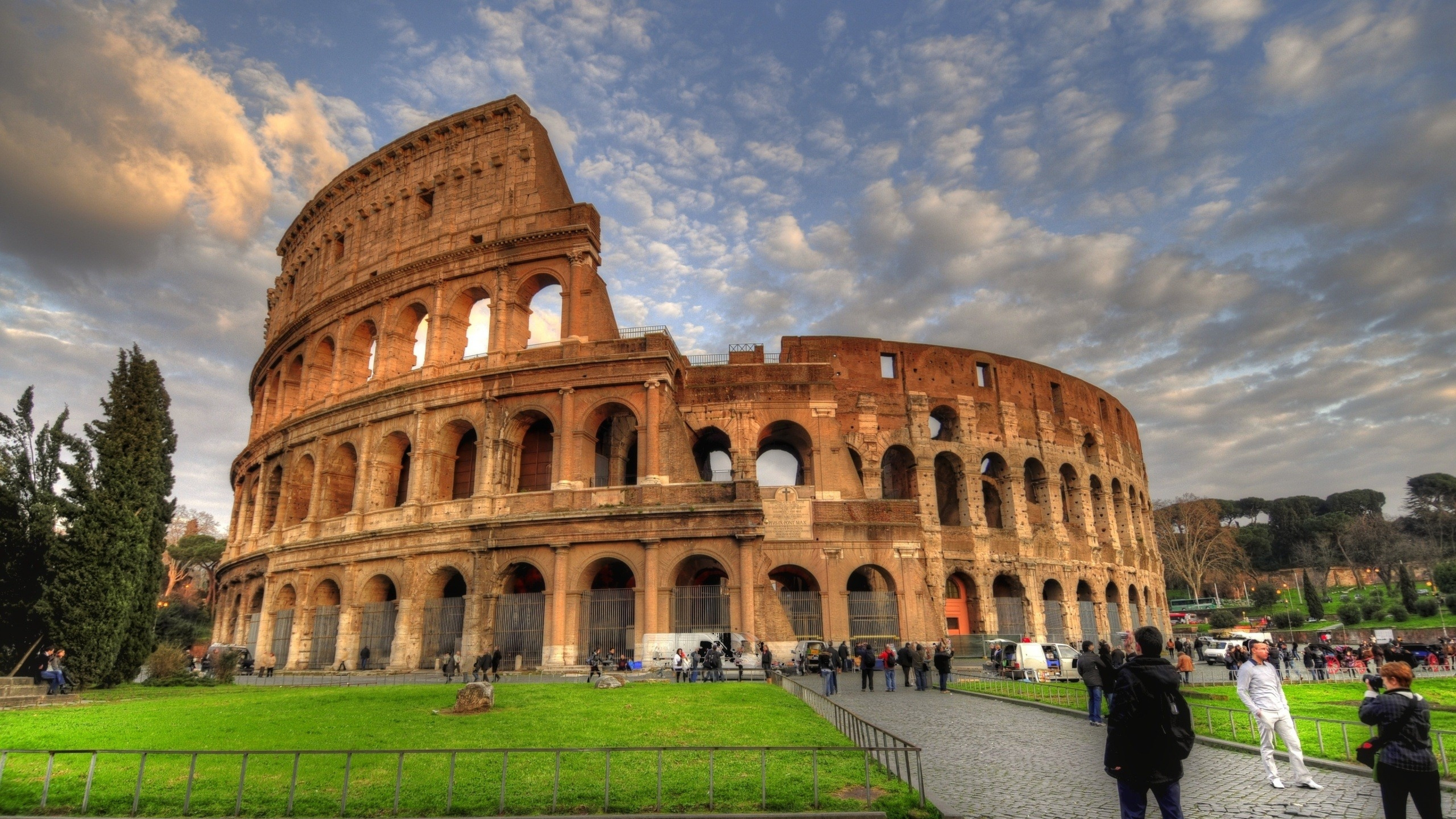 3840x2160  Wallpaper colosseum, rome, italy, tourists, attractions, hdr