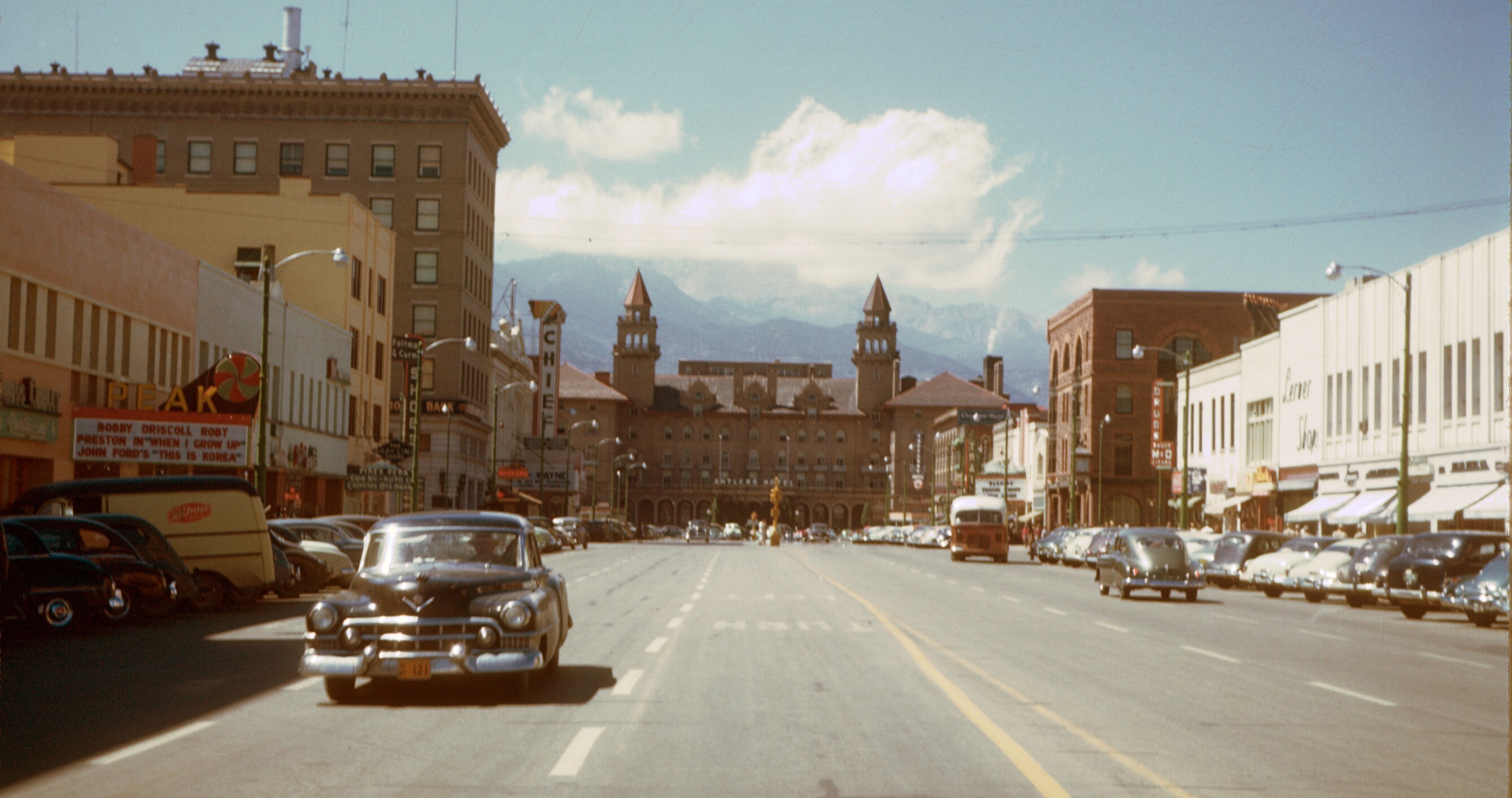 2677x1412 File:Colorado Springs, downtown, 1950's.jpg