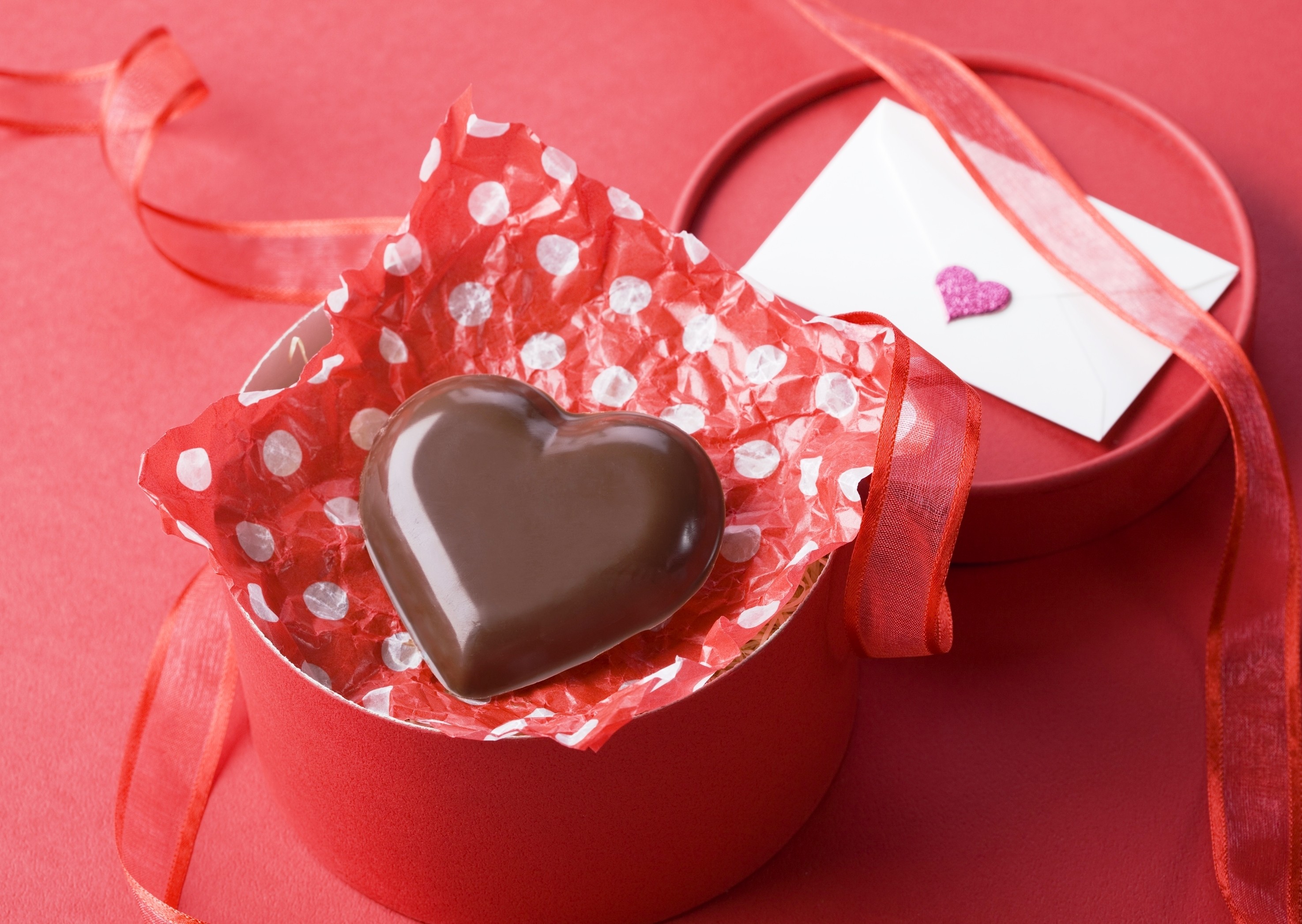 2950x2094 Wallpaper Heart, Chocolate, Box, Red, Gift, Ribbon, Letter