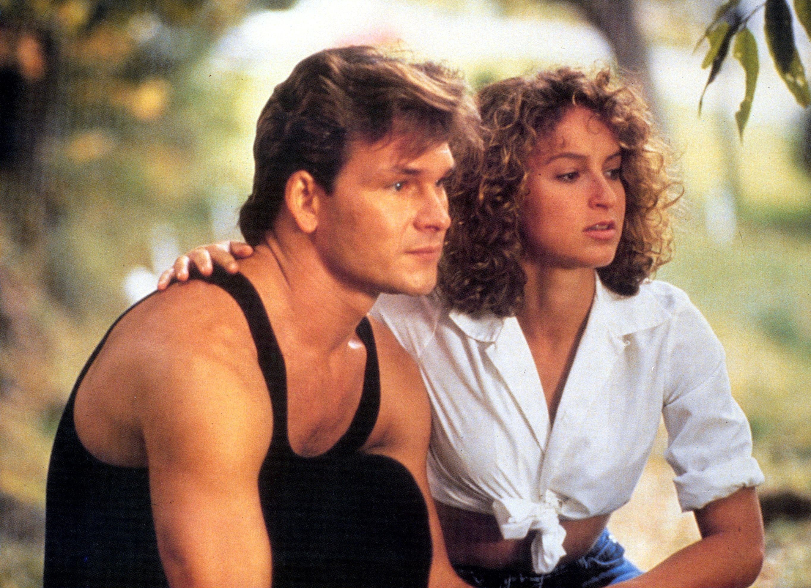 2729x1979 See The Cast For The TV Remake Of 'Dirty Dancing'
