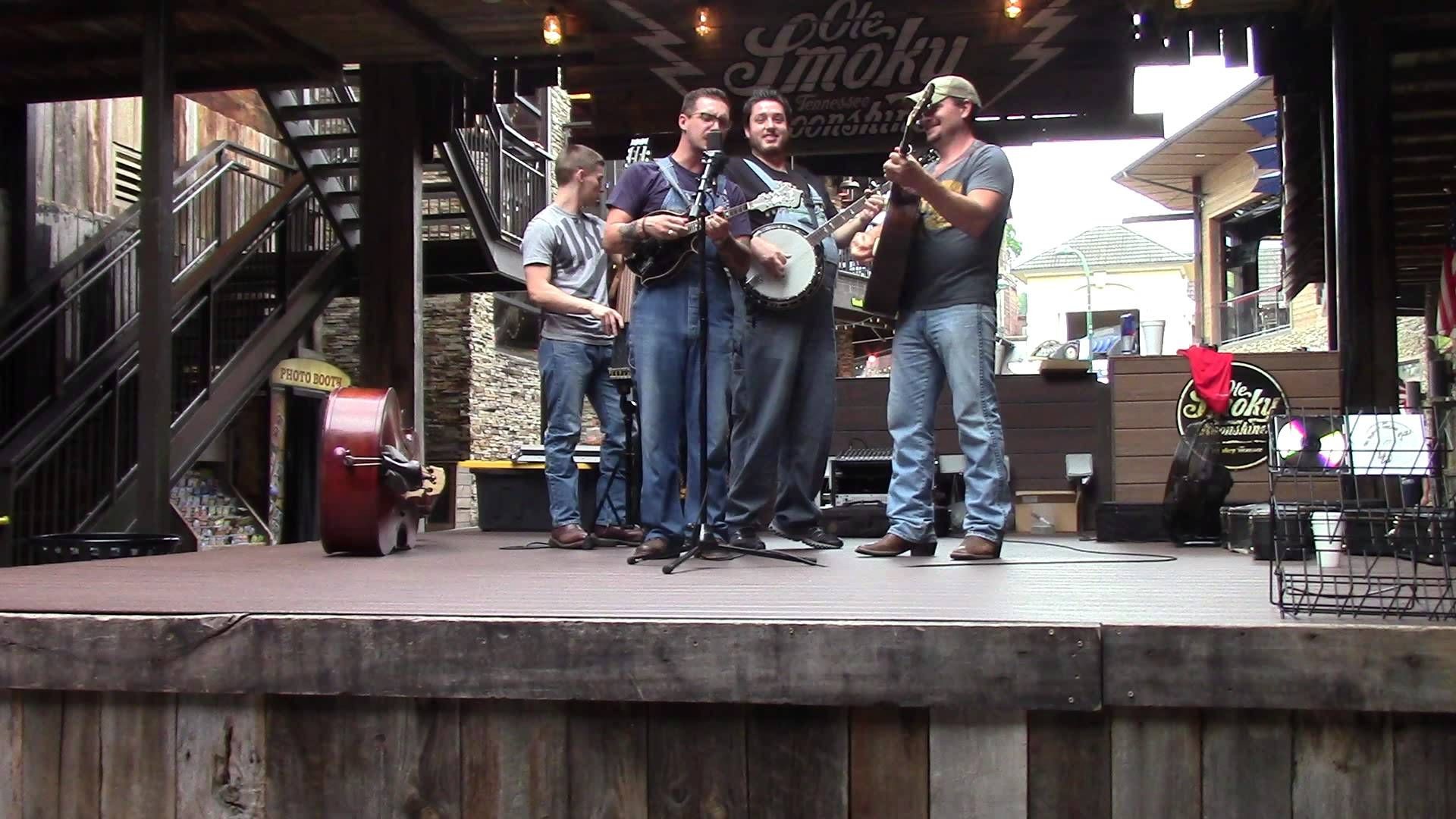 1920x1080 Live Banjo Bluegrass Music from Gatlinburg, TN Ole Smoky Moonshine