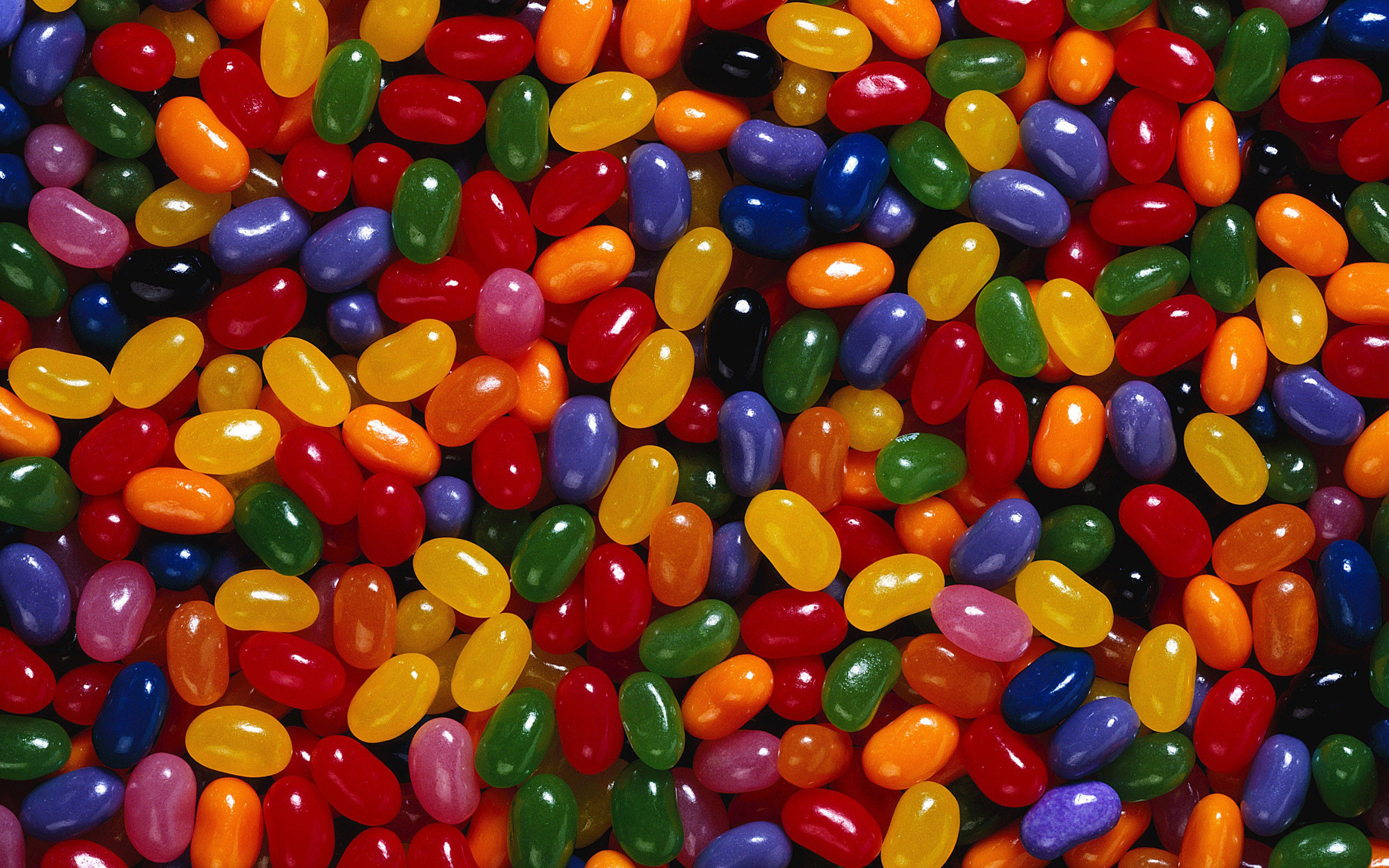2560x1600 gummy beans. candy corn