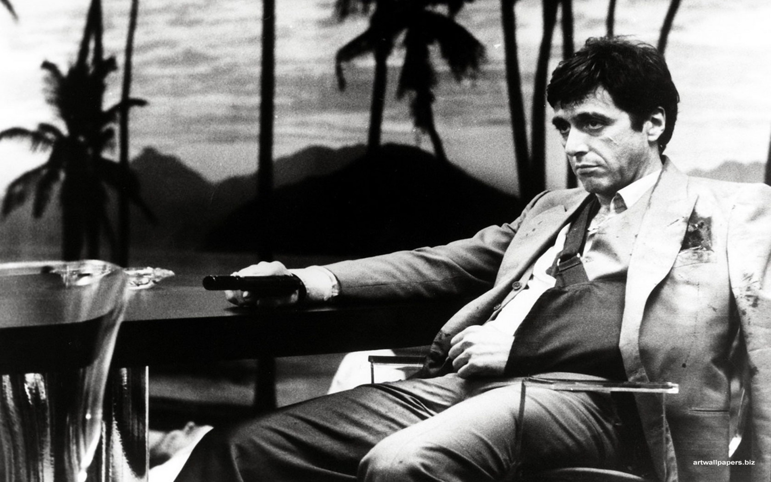 2560x1600 Al Pacino in Scarface directed by Brian De Palma, 1983