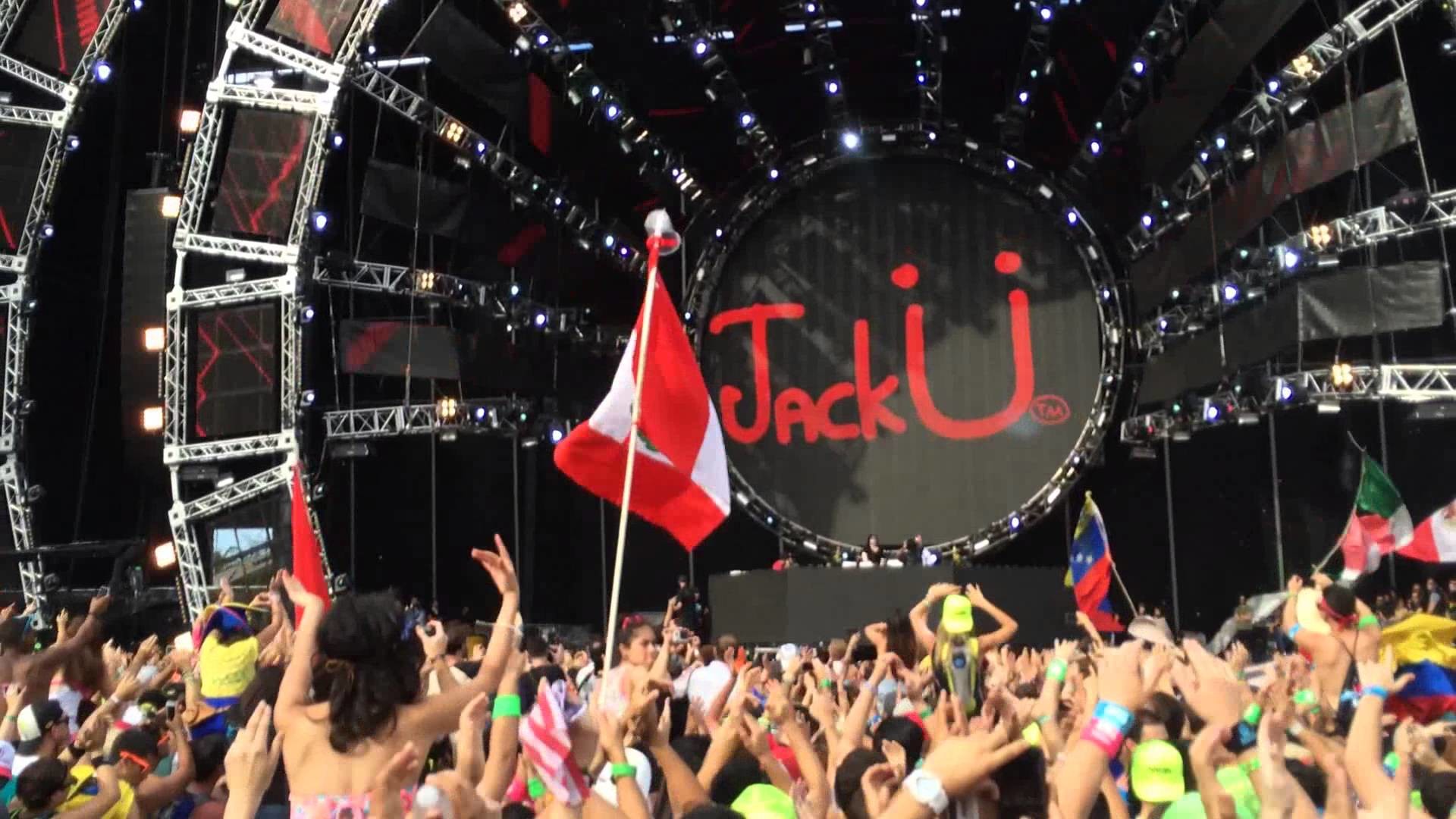 1920x1080 Jack U - Diplo and Skrillex at Ultra Music Festival 2014 + Bingo Players  Tribute at 4:44 (1080p)