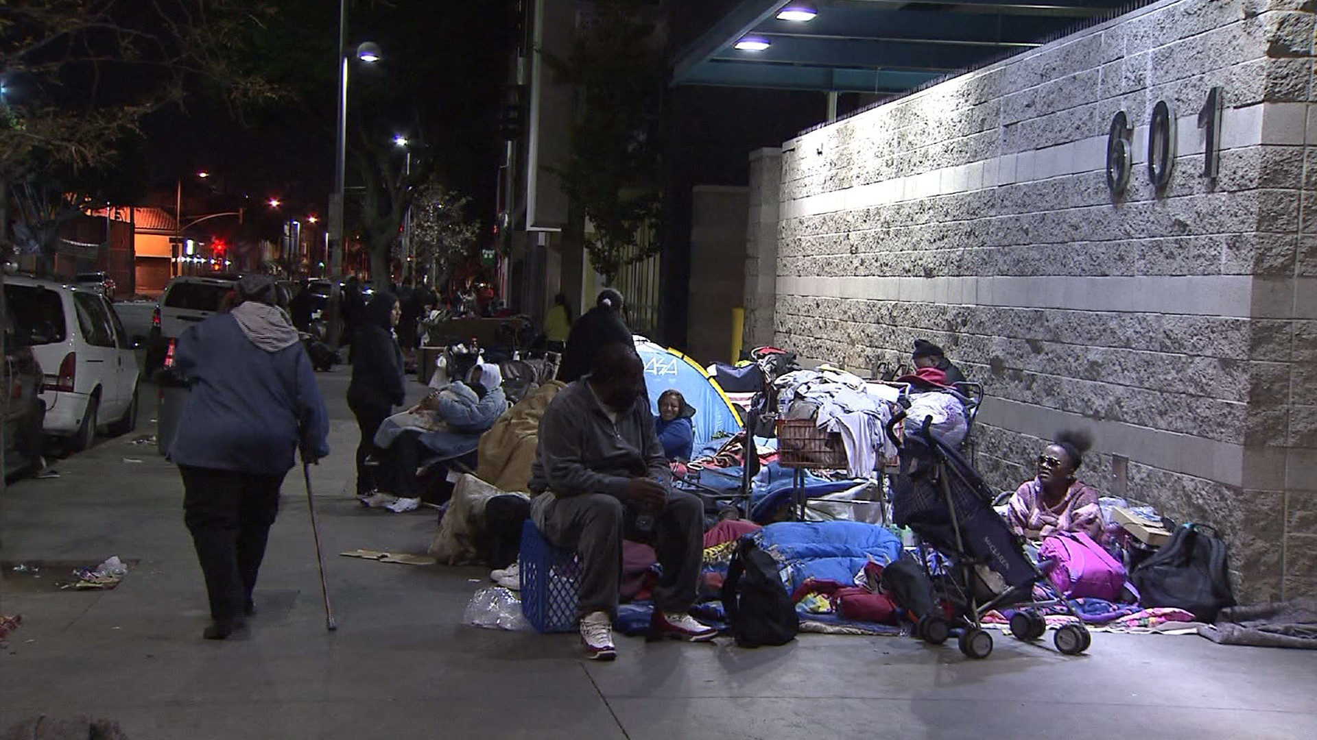 1920x1080 Skid Row Mission Feeds Needy on Christmas Amid Spike in Meals Served