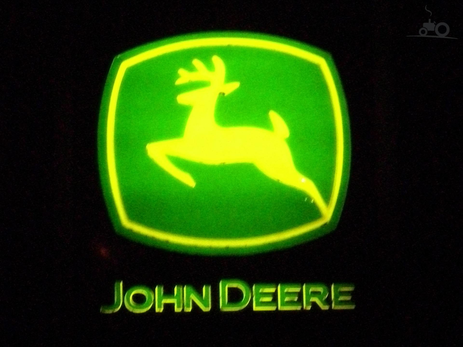1920x1440 John Deere Emblem - John Deere Store