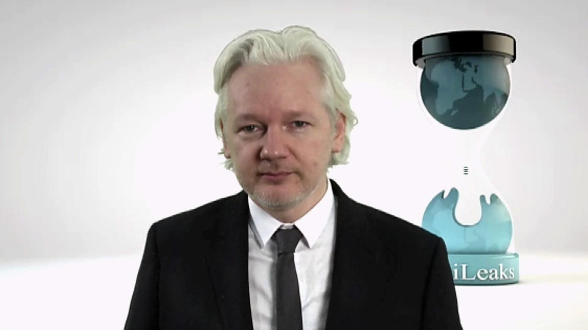 1920x1080 Julian Assange says "1,700 emails in Hillary Clinton's collection" proves  she sold weapons to ISIS in Syria [Video]