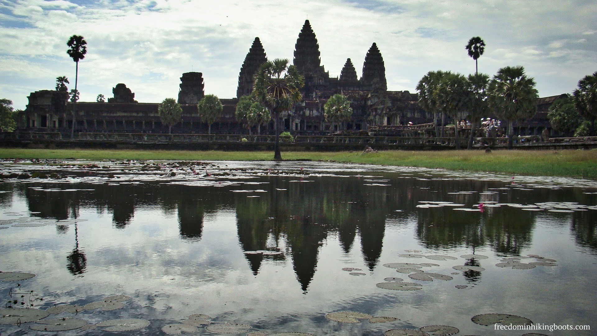 1920x1080 Angkor Wat temple.