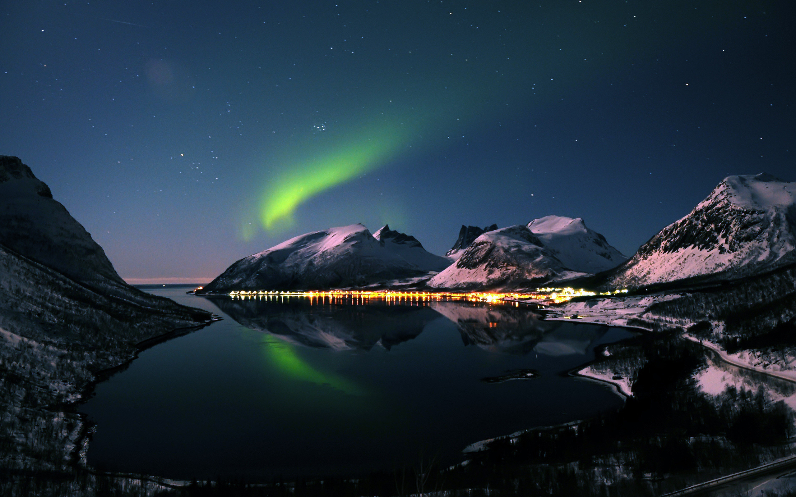 2560x1600 Wallpaper northern lights, aurora, night, winter, mountains desktop .
