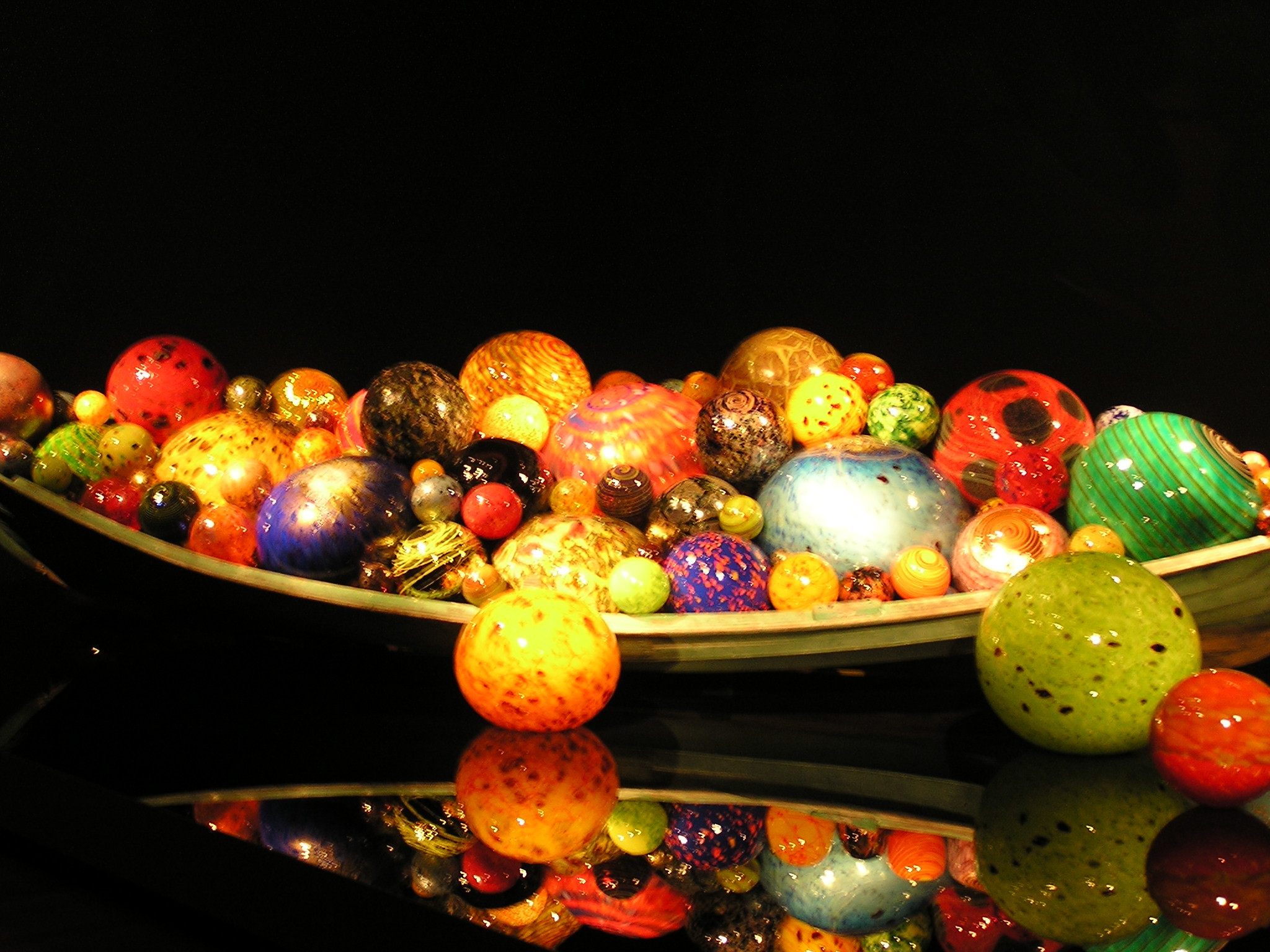 2048x1536 Dale Chihuly Blown Glass Sculptures
