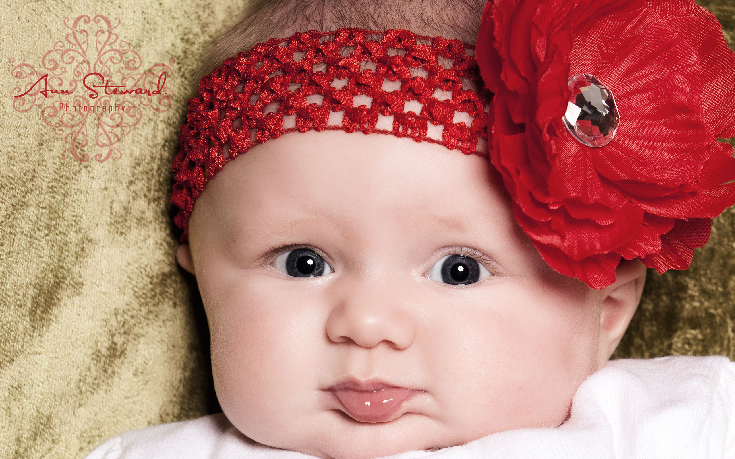 2560x1600 Cute baby girl, Cute infant, HD. Original Resolution ()Popular ...