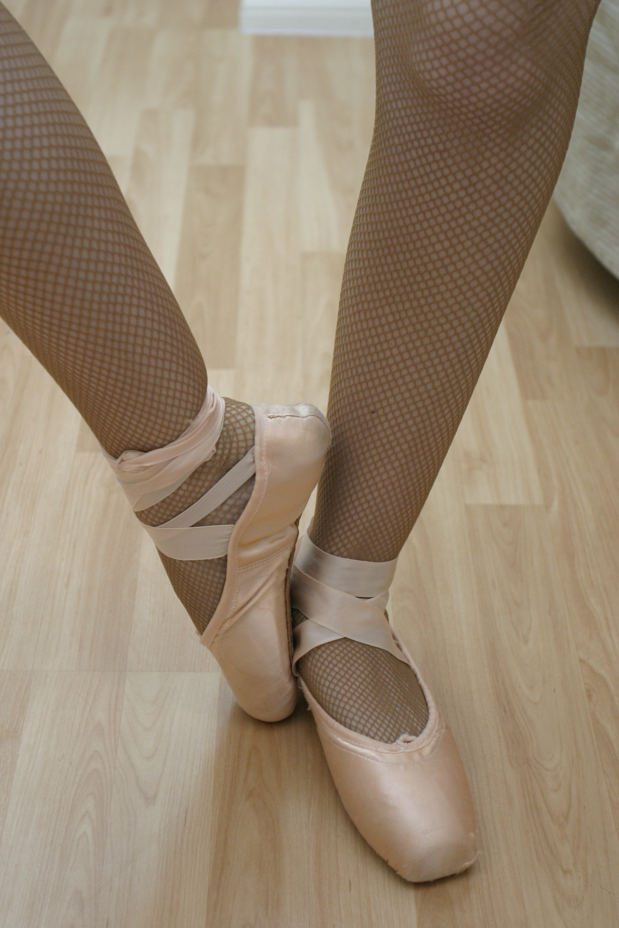 2048x3072 Ballet Pointe Shoes Hot Girls Wallpaper 