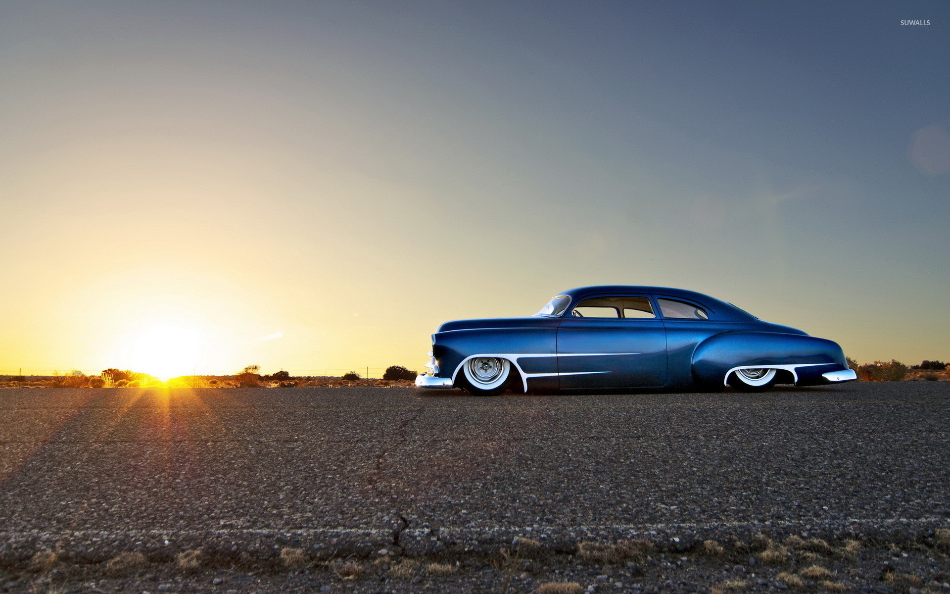 1920x1200 Blue sparkly Chevrolet lowrider side view wallpaper