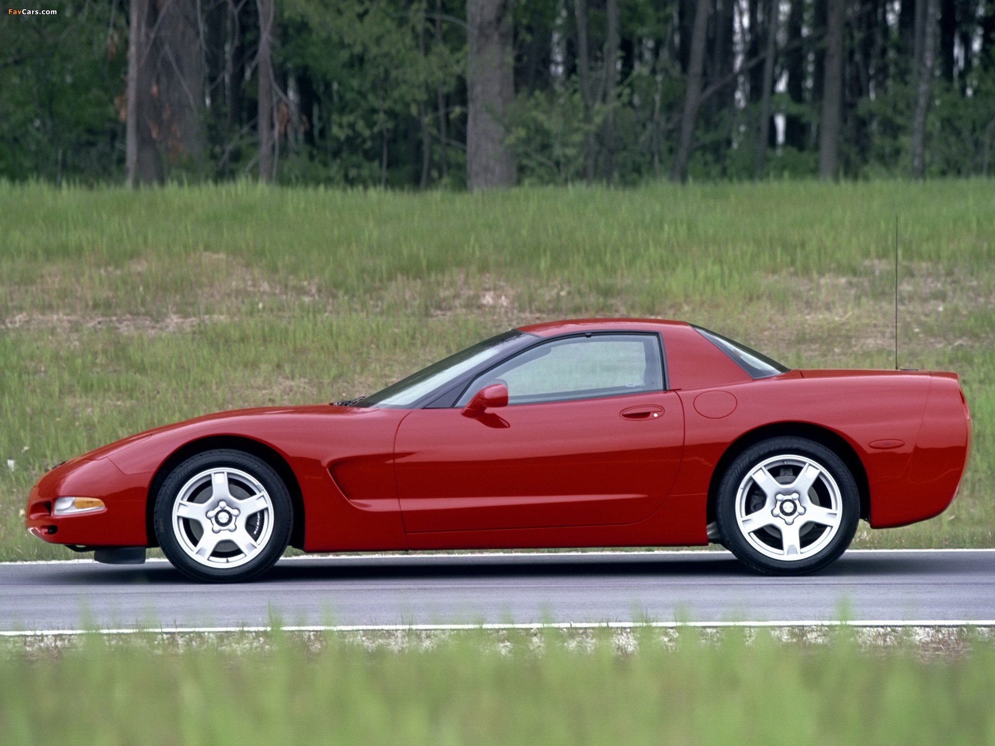 2048x1536 Corvette Fixed Roof Coupe (C5) 1999–2000 wallpapers (2048 x 1536)