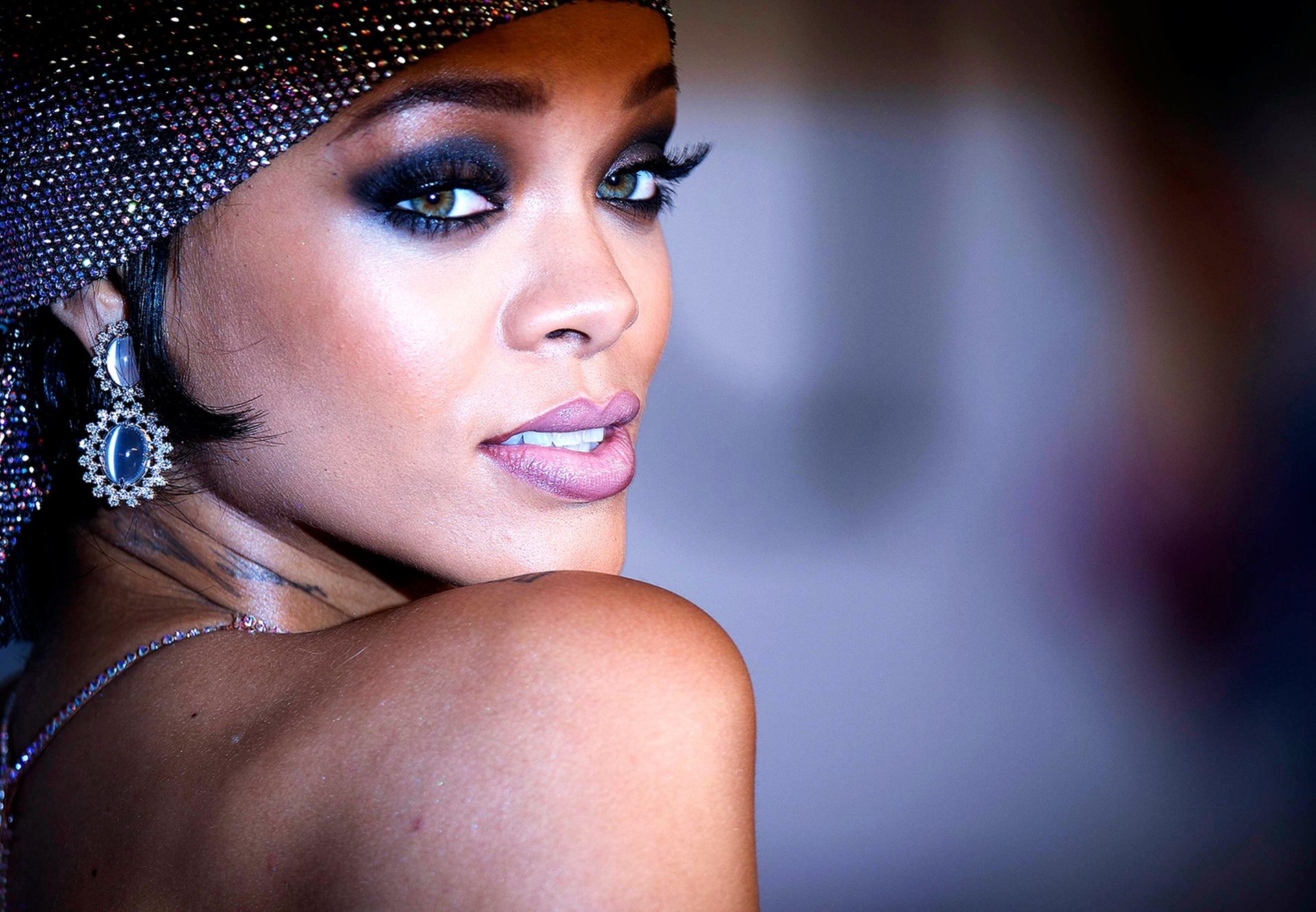 1920x1330 ... rihanna cars pictures ...