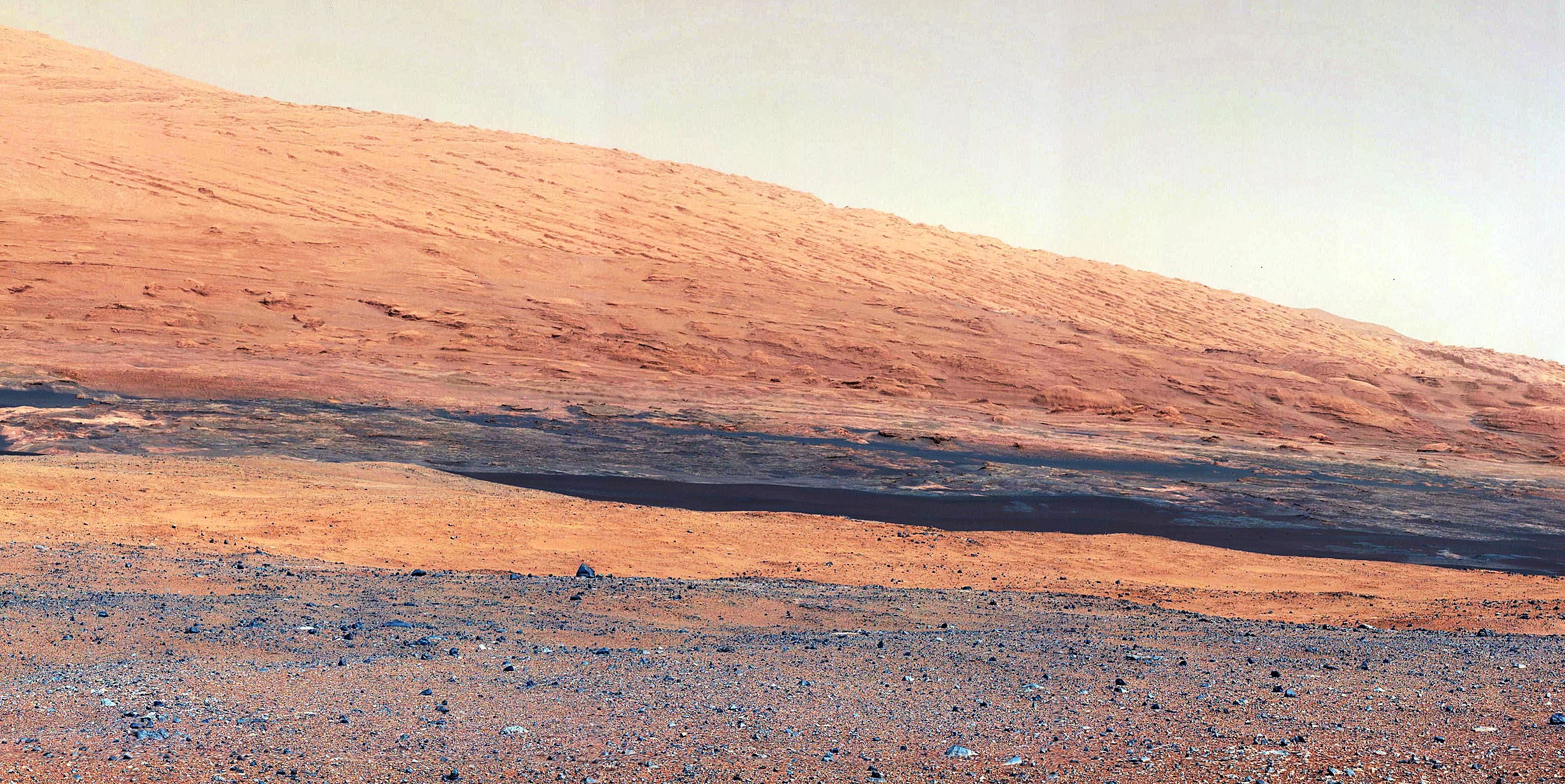 3313x1660 Desktop Wallpaper: Mars as seen by Curiosity