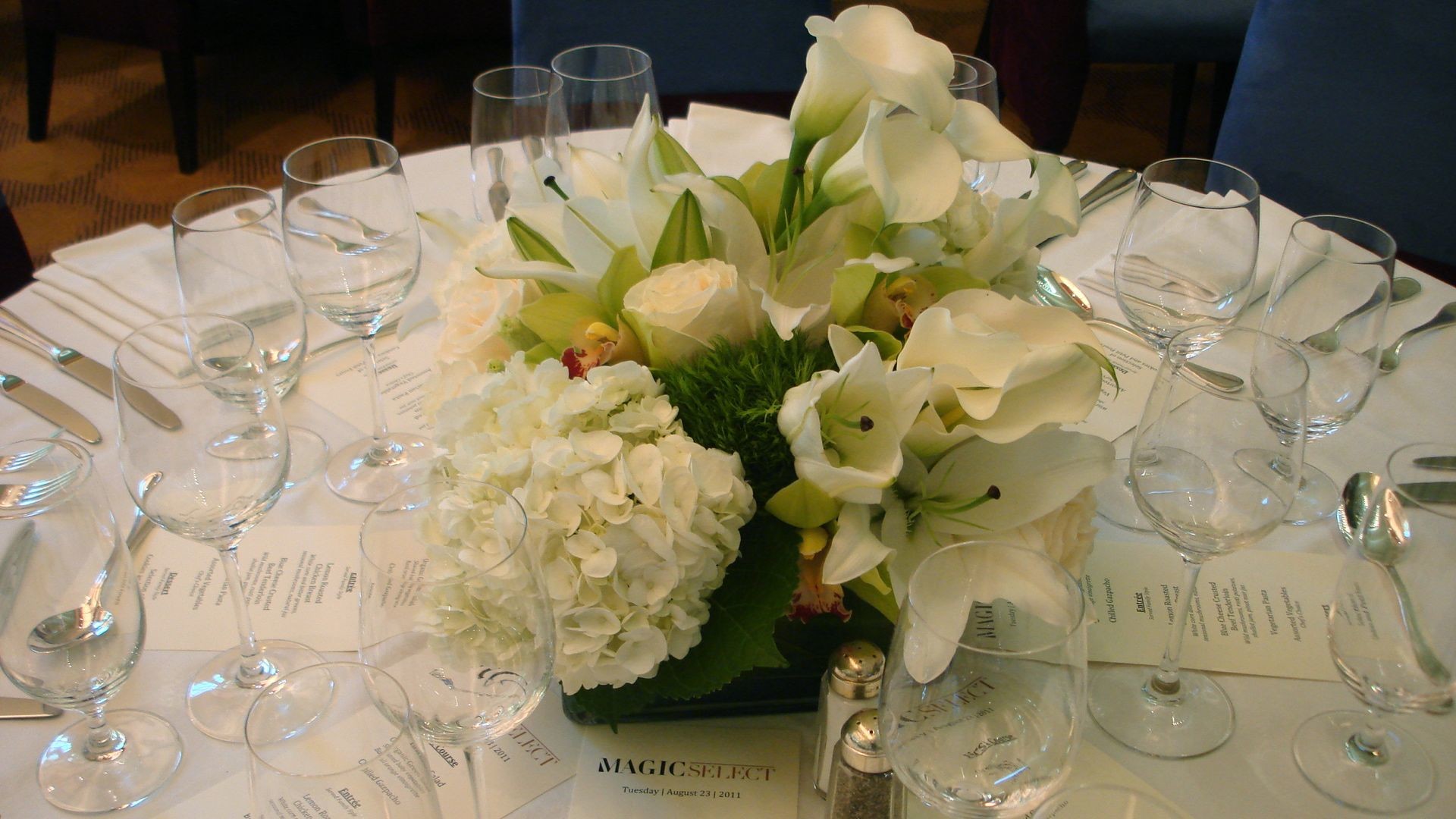 1920x1080 white easter lily centerpiece with hydrangea, cala lilies