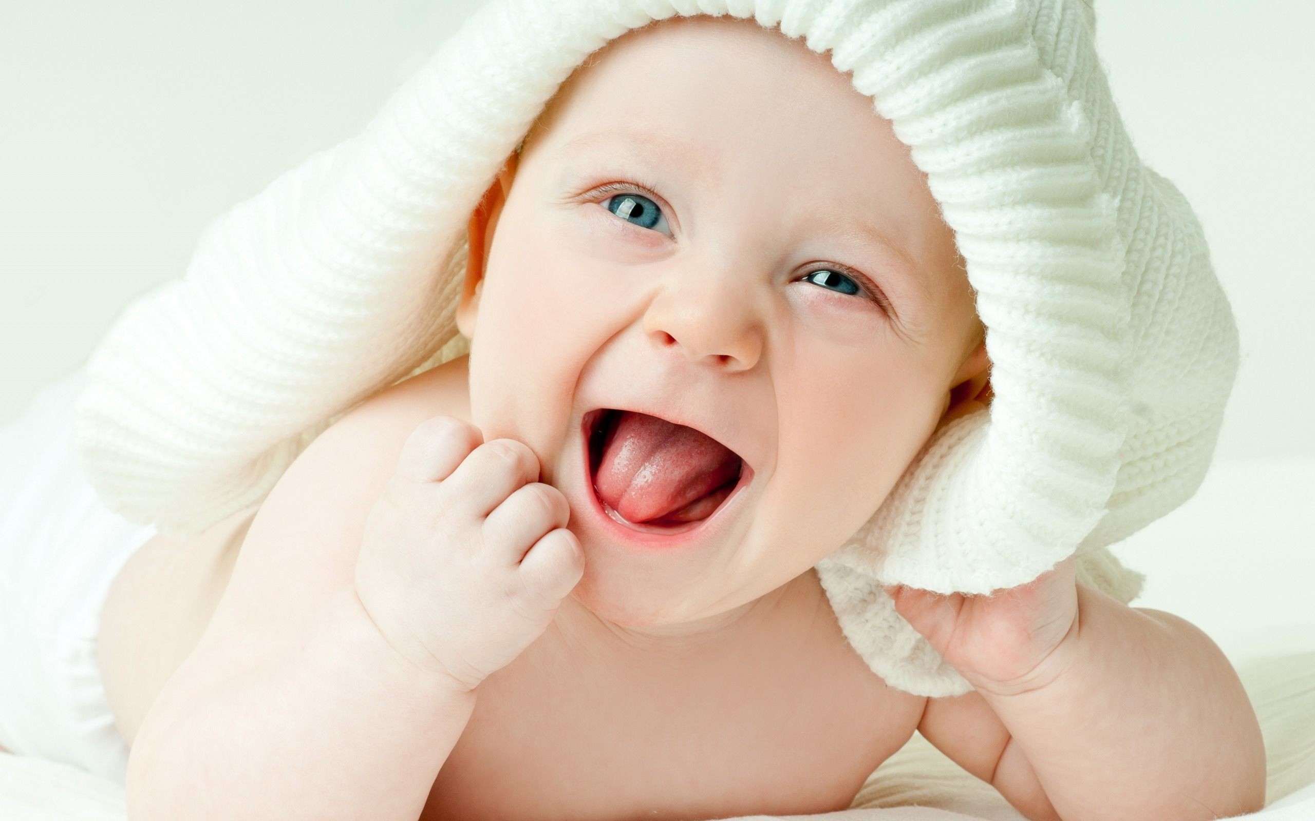 2560x1600 Baby Laugh Cute Wallpaper HD Download Of Laughing Baby