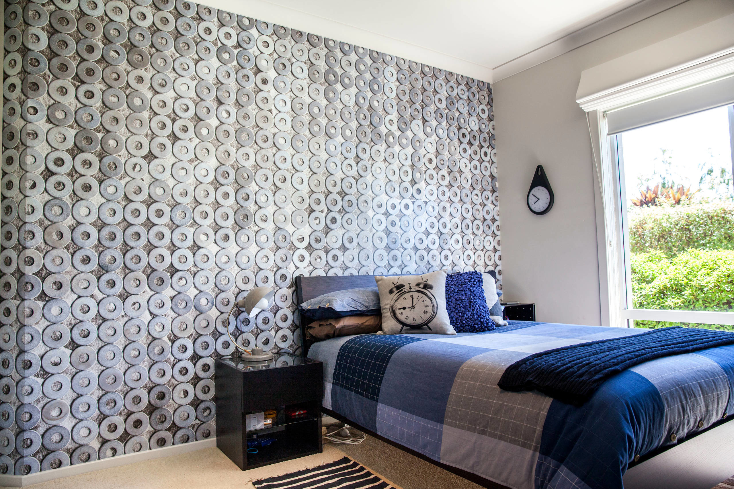 2560x1706 teen-boy-bedroom-decorating-ideas-in-contemporary-bedroom-