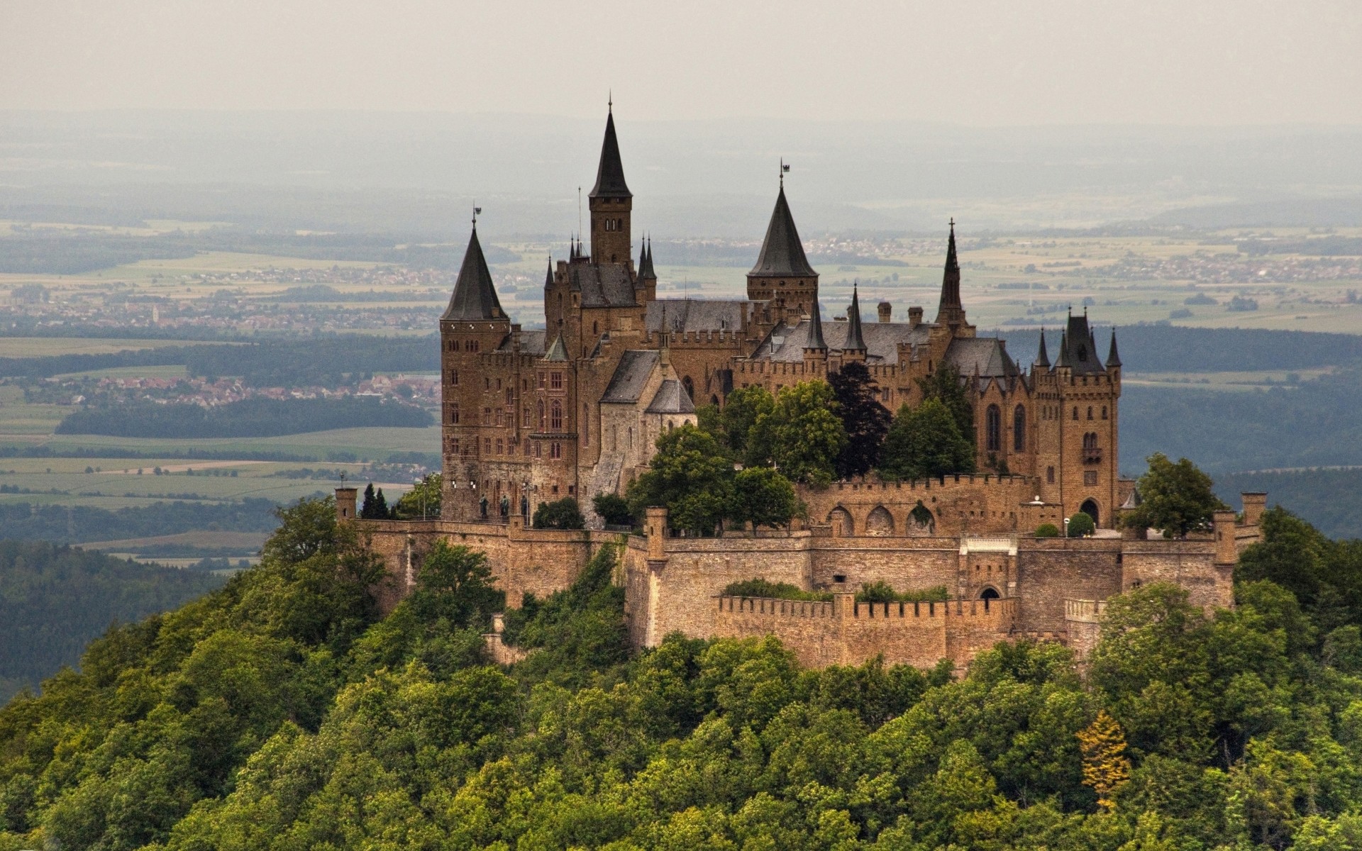 1920x1200 Hohenzollern castle