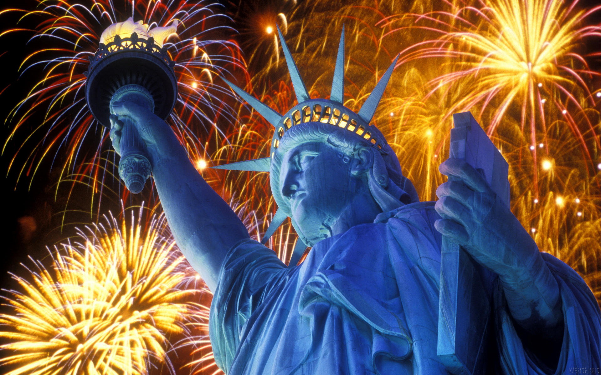 1920x1200 Statue Of Liberty Fireworks Wallpaper