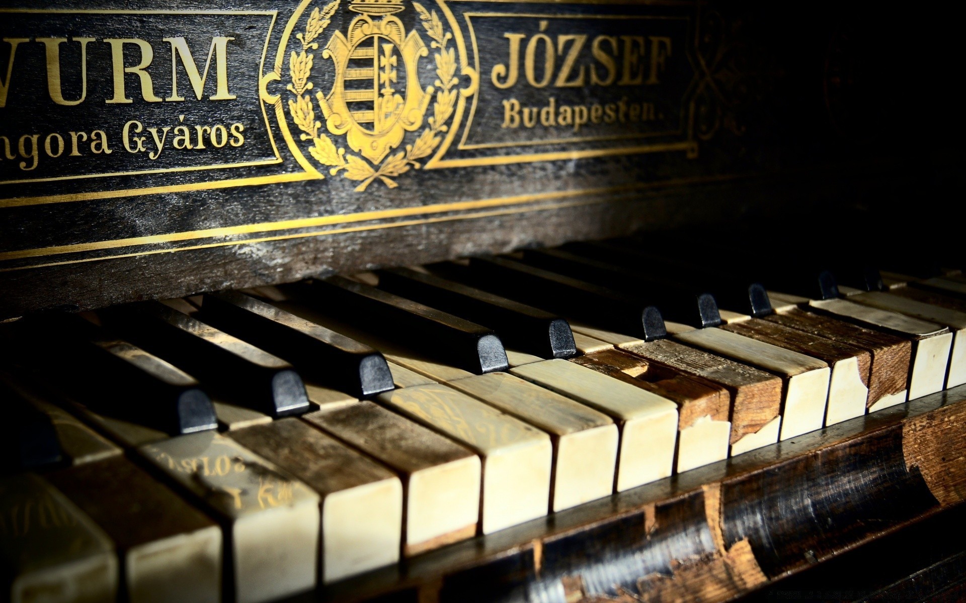 1920x1200 Vintage piano ivory music instrument sound ebony old antique HD wallpaper.  Android wallpapers for free.
