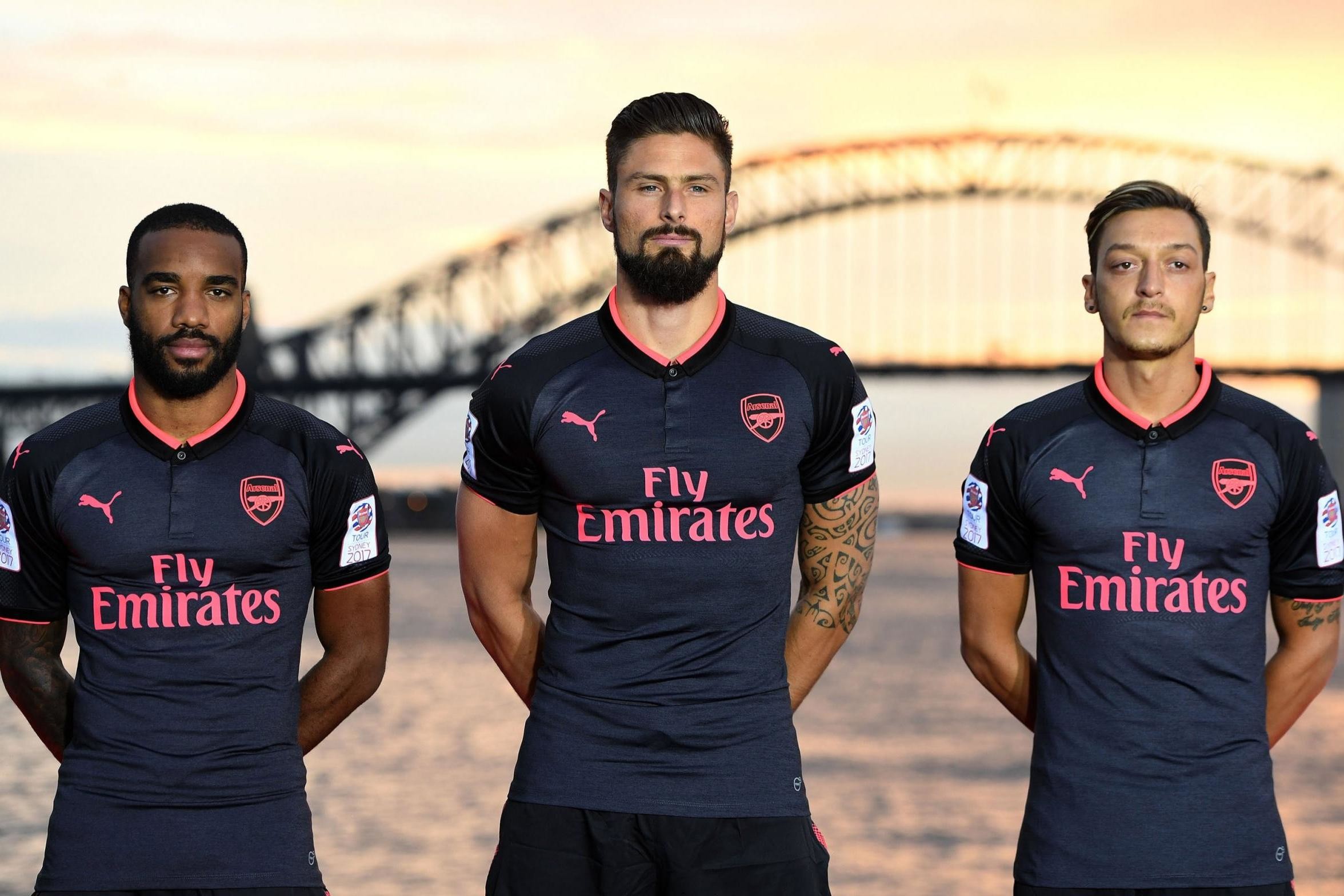 2352x1568 Arsenal stars Lacazette and Ozil launch third kit for 2017/18 season |  London Evening Standard