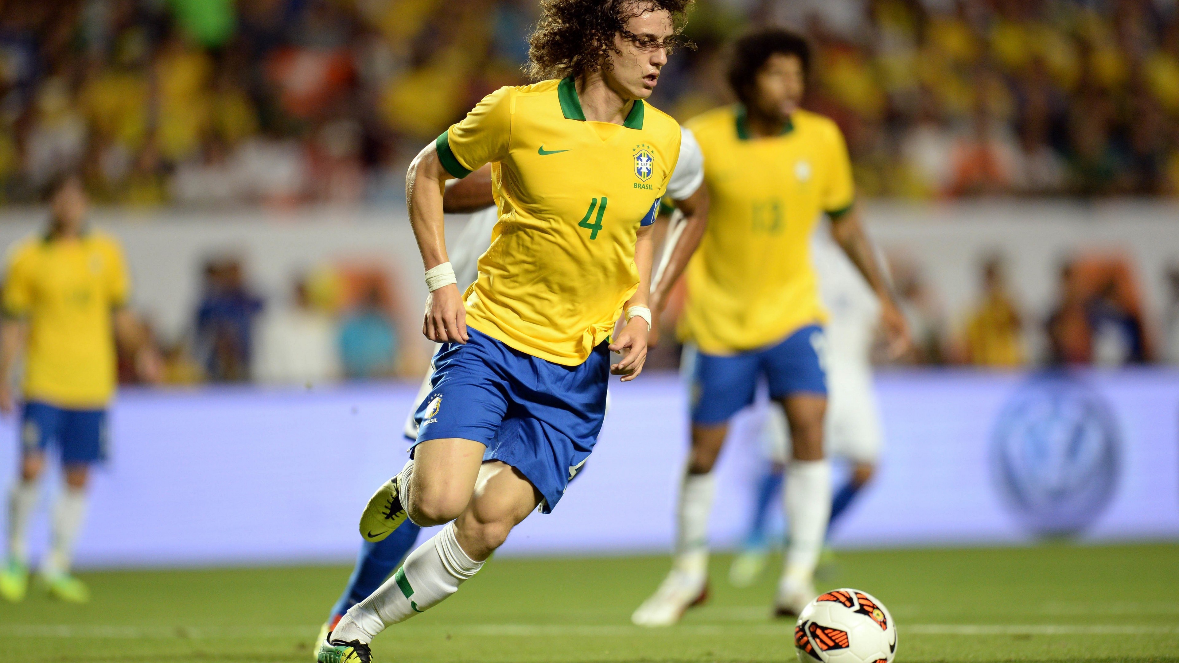 3840x2160 David Luiz Brazil Soccer Defender Wallpaper