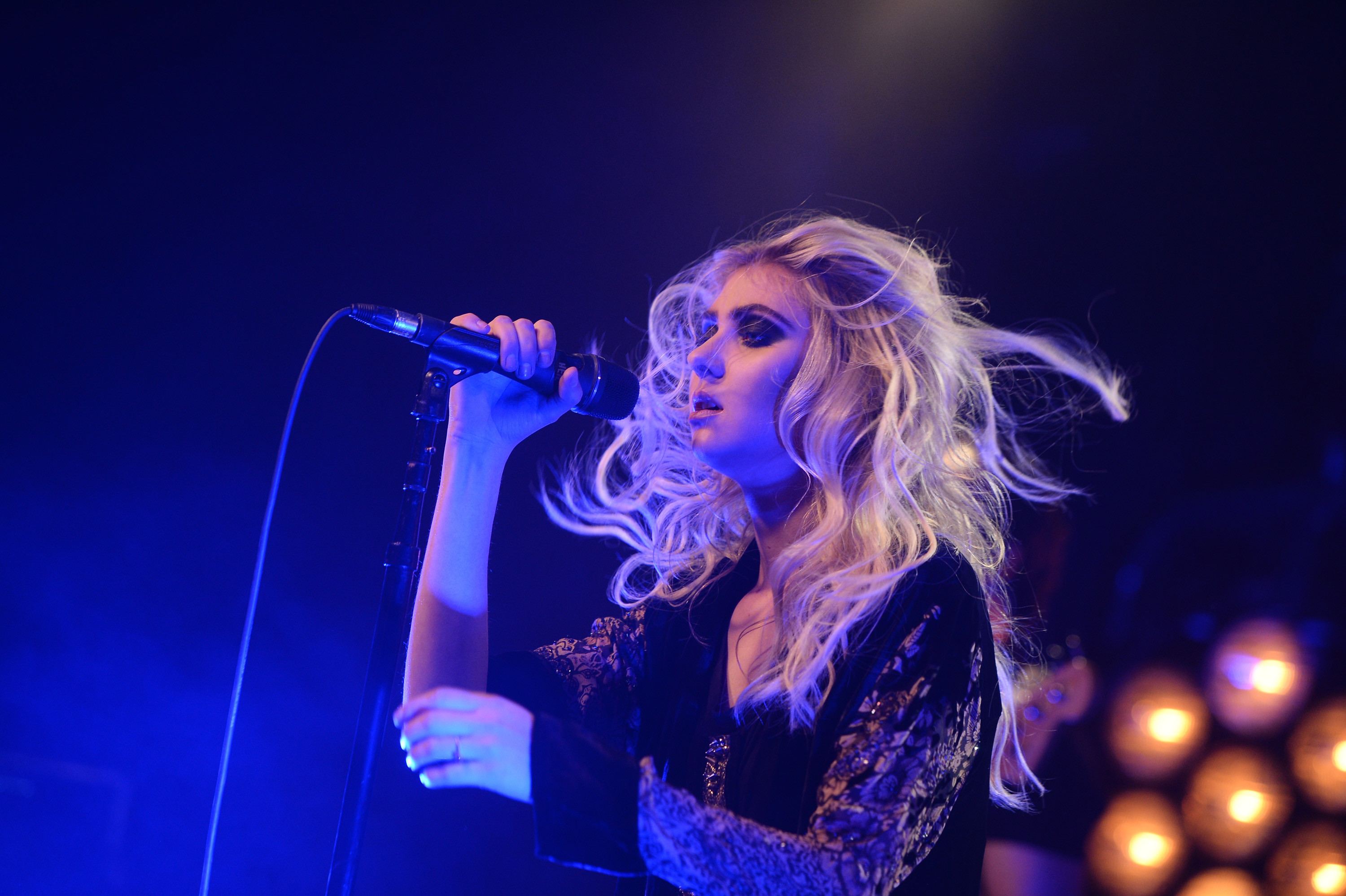 3000x1997 NEW YORK, NY - NOVEMBER 10: The Pretty Reckless gave an exclusive  performance at